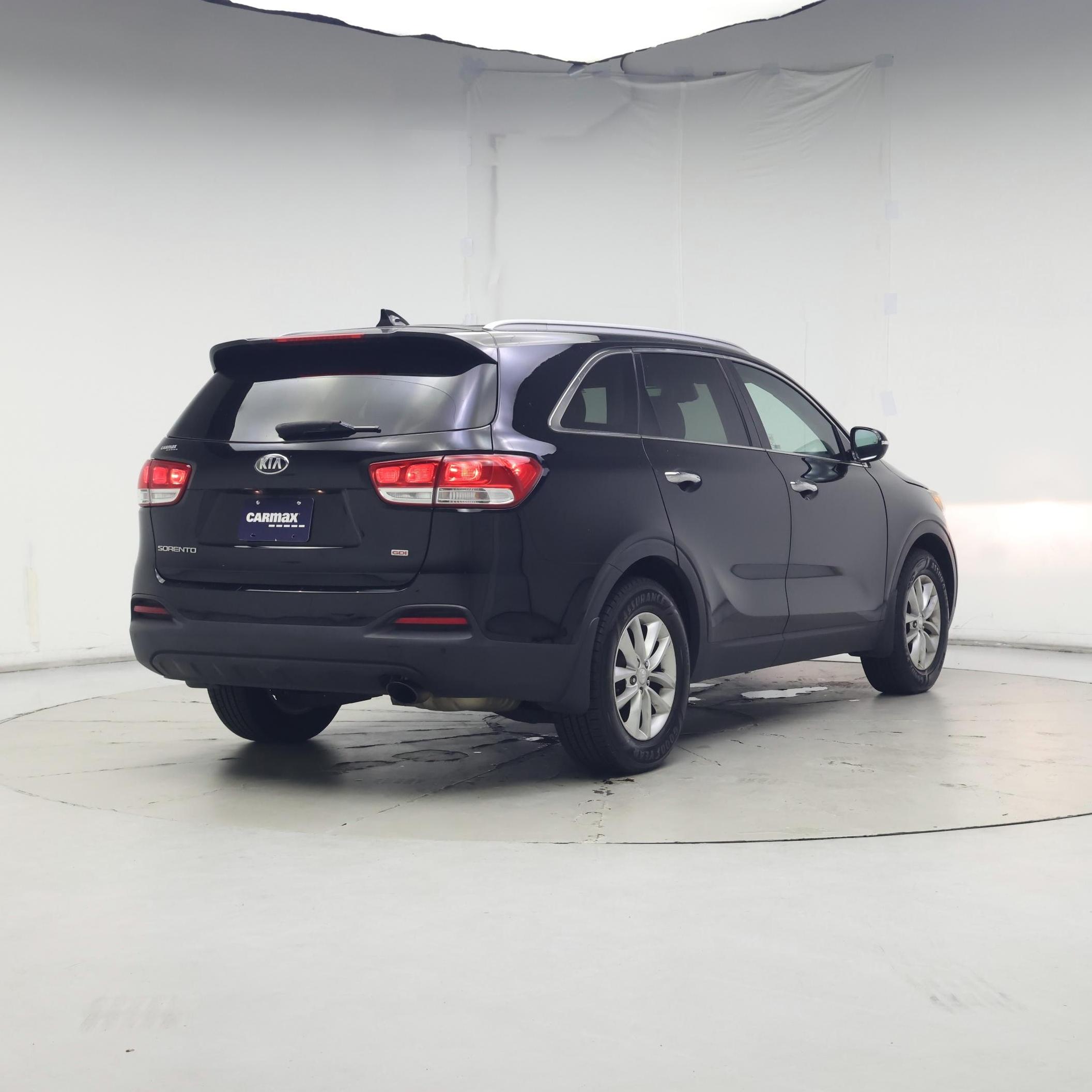Thumbnail: 2017 Kia Sorento - 8
