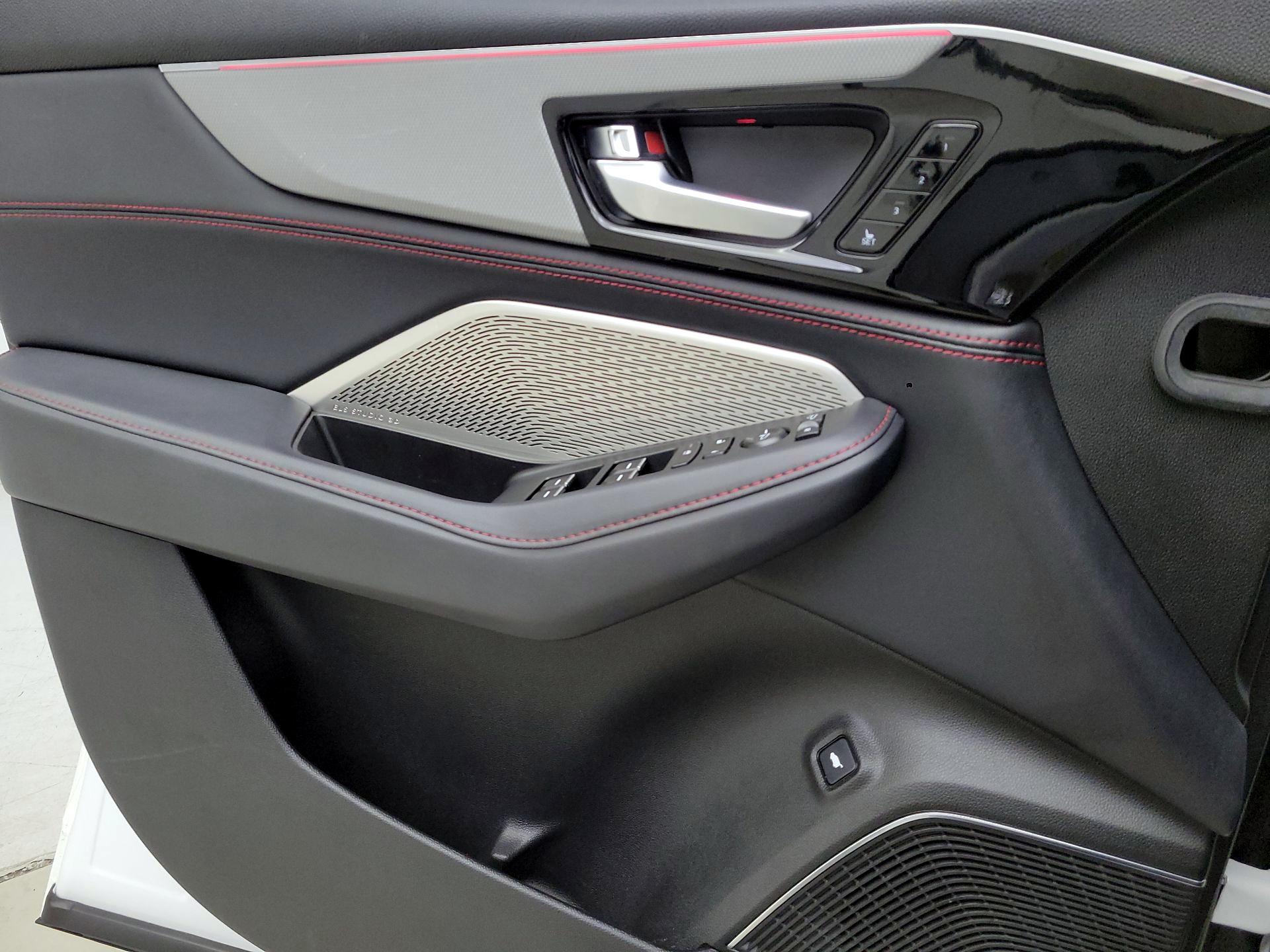 Thumbnail: 2022 Acura MDX - 12
