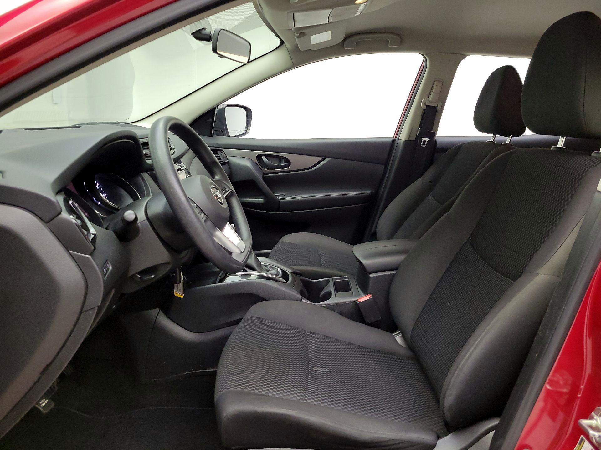 Thumbnail: 2018 Nissan Rogue Sport - 11
