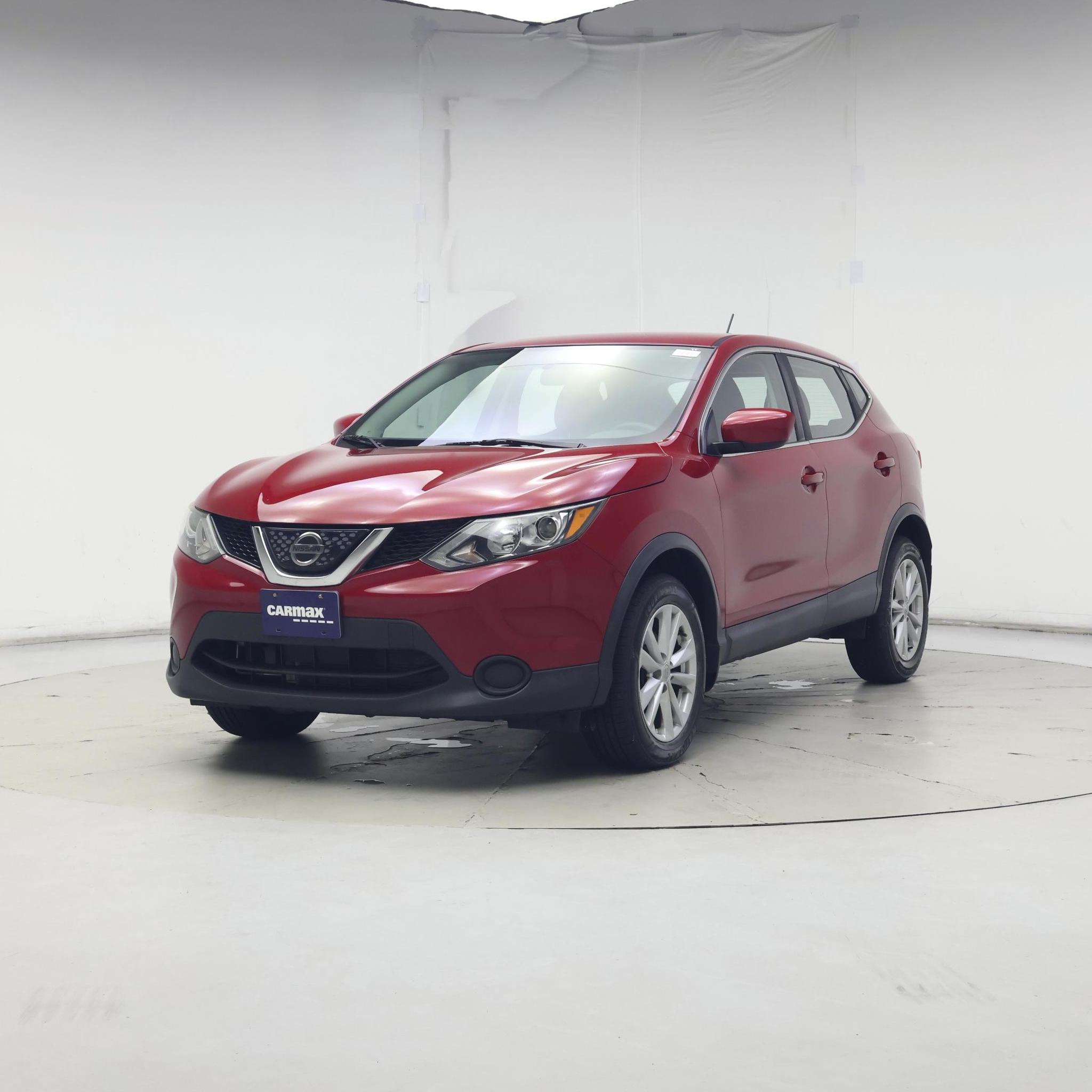 Thumbnail: 2018 Nissan Rogue Sport - 4