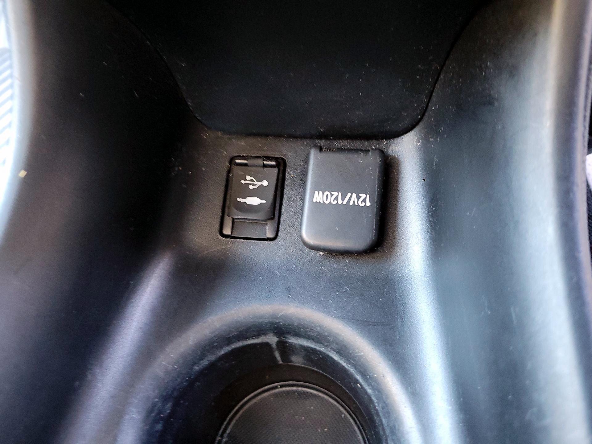 Thumbnail: 2021 Toyota Prius - 18