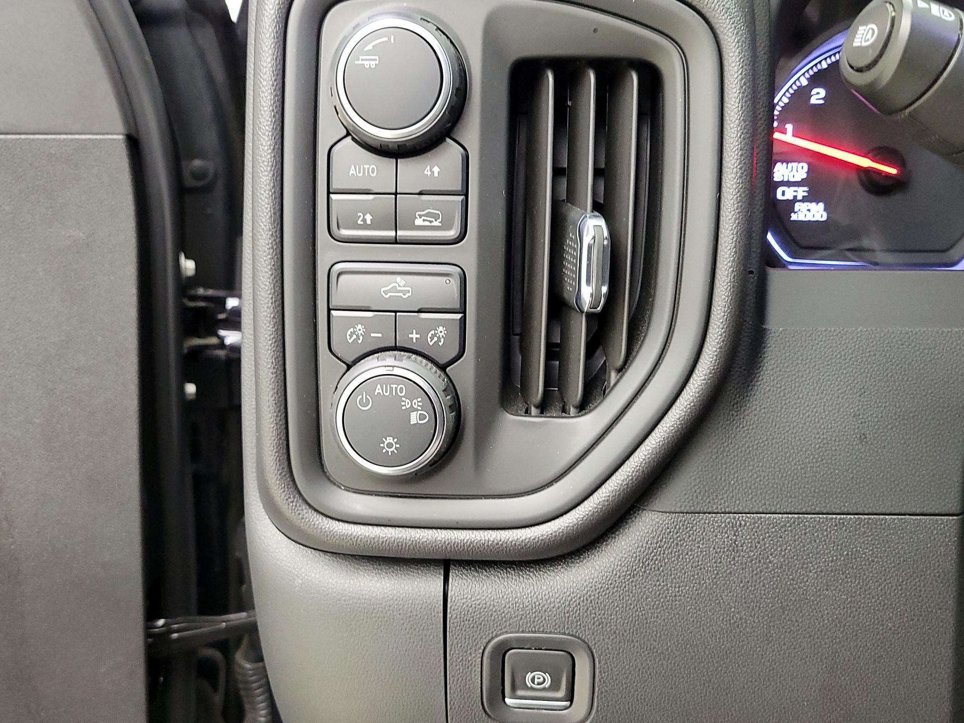 Thumbnail: 2023 Chevrolet Silverado 1500 - 13