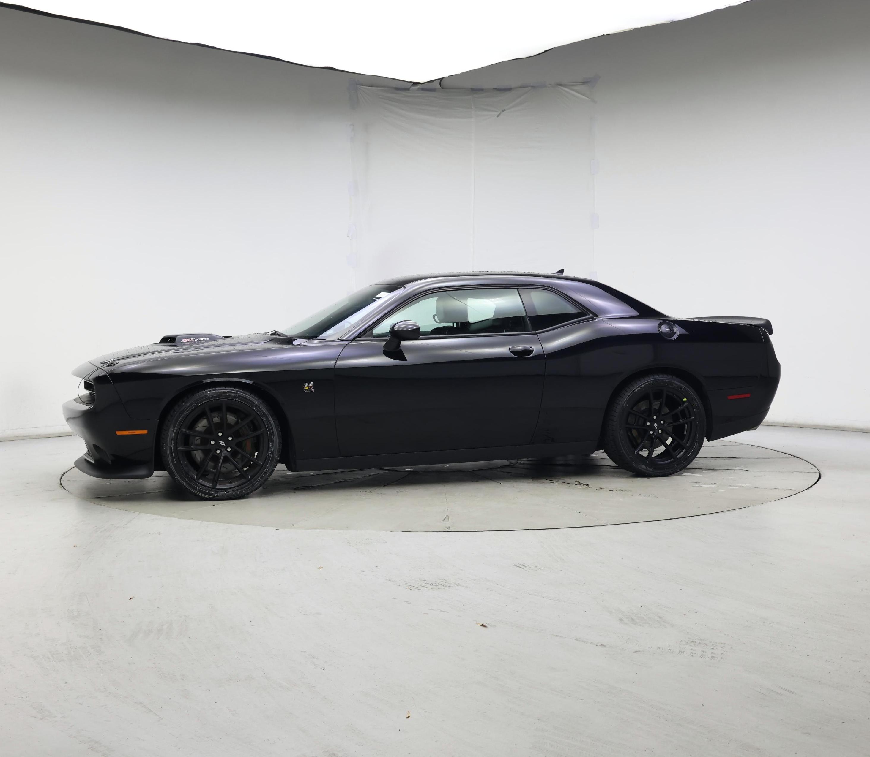 Thumbnail: 2019 Dodge Challenger - 3