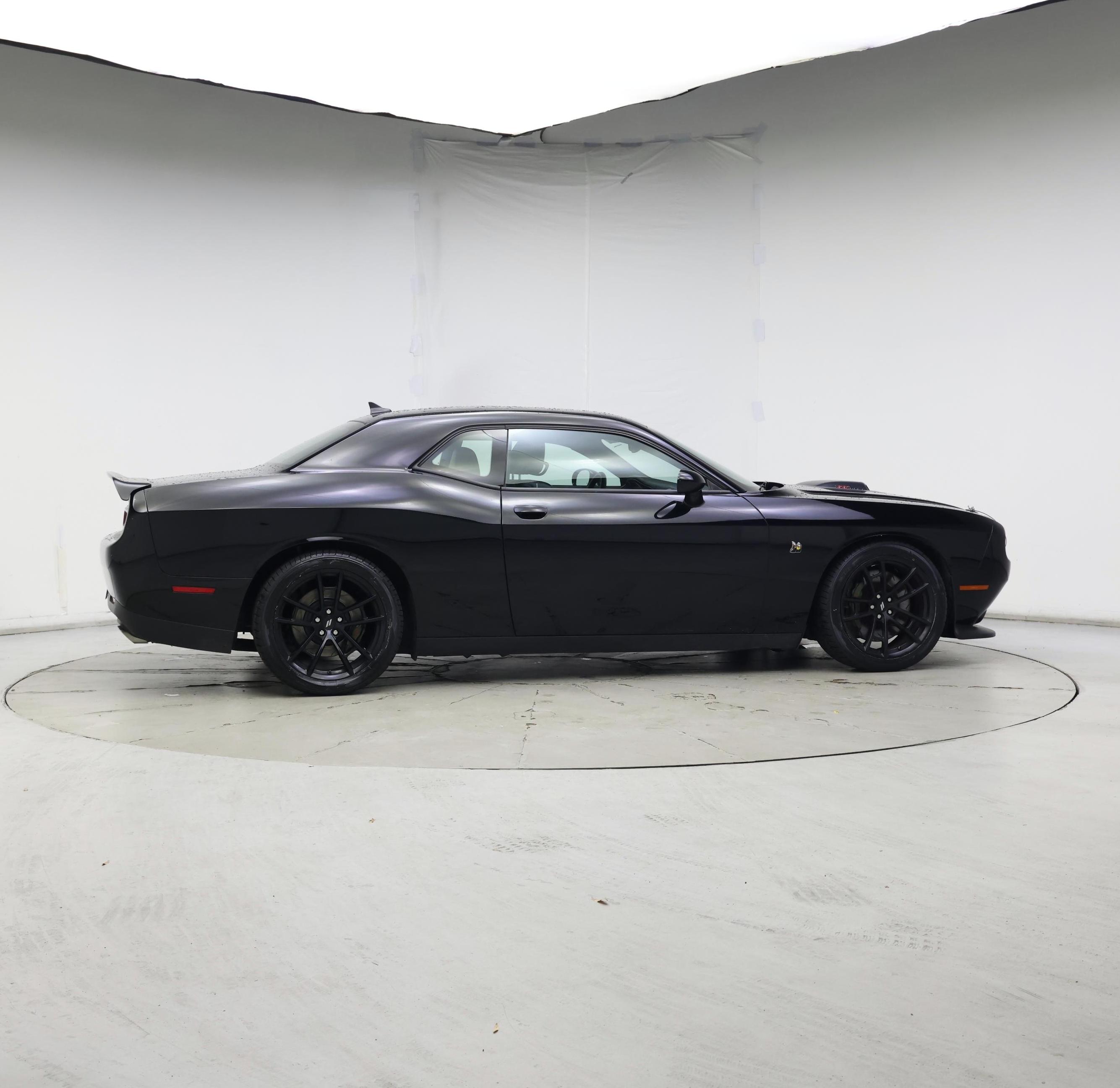 Thumbnail: 2019 Dodge Challenger - 7