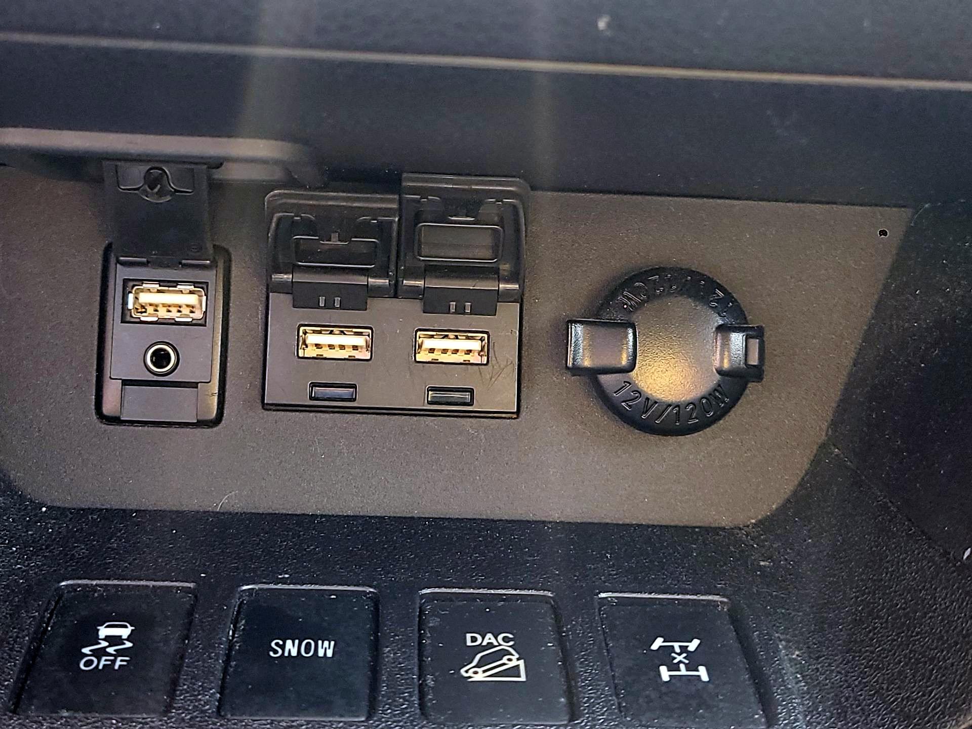 Thumbnail: 2019 Toyota Highlander - 19