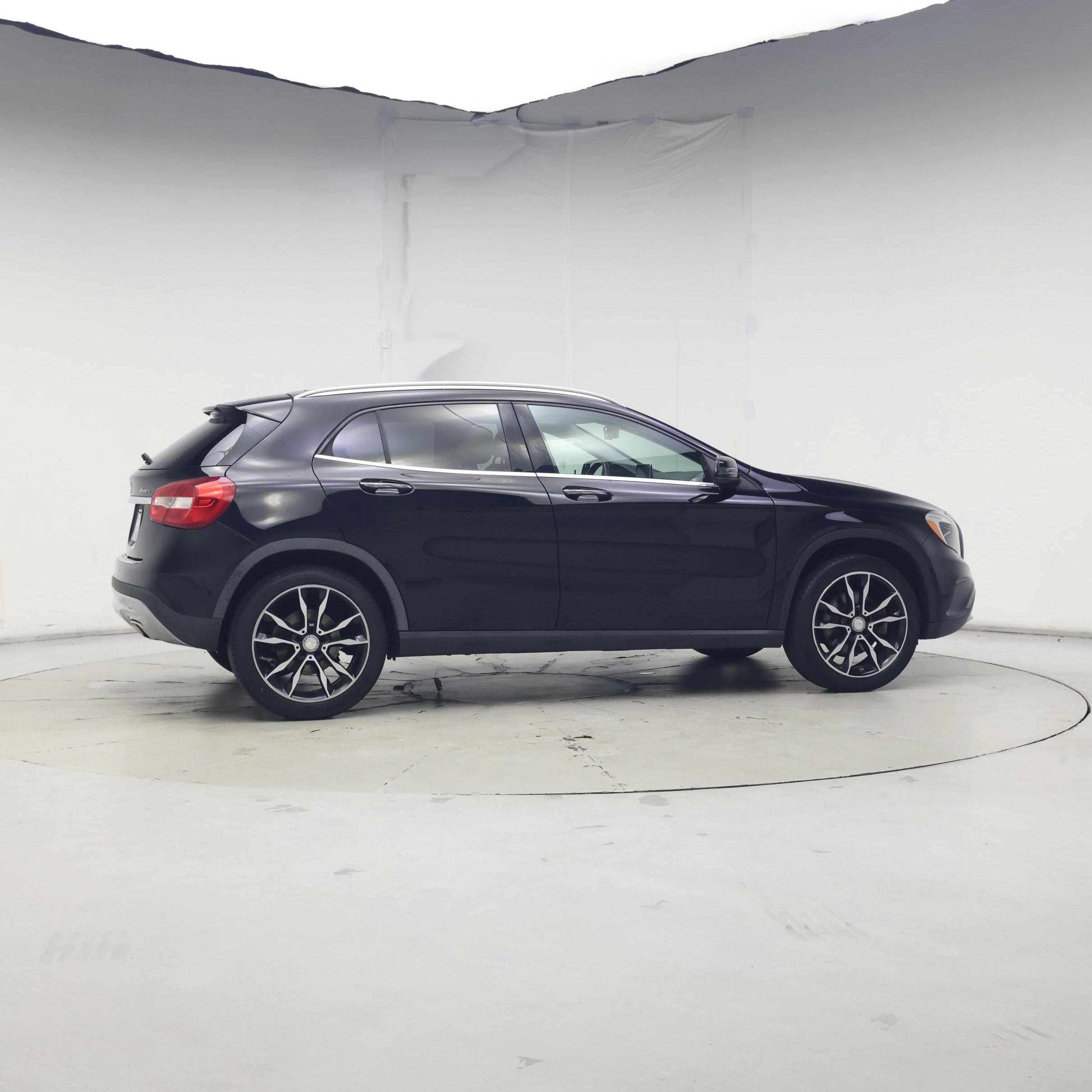 Thumbnail: 2016 Mercedes-Benz GLA - 7
