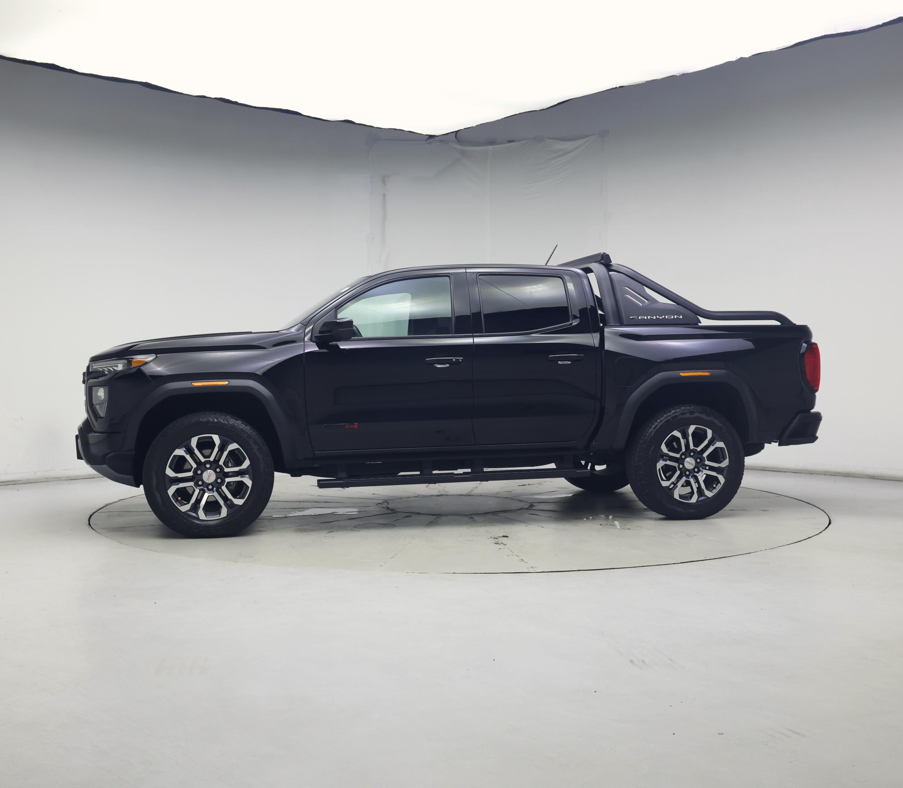 Thumbnail: 2023 GMC Canyon - 3