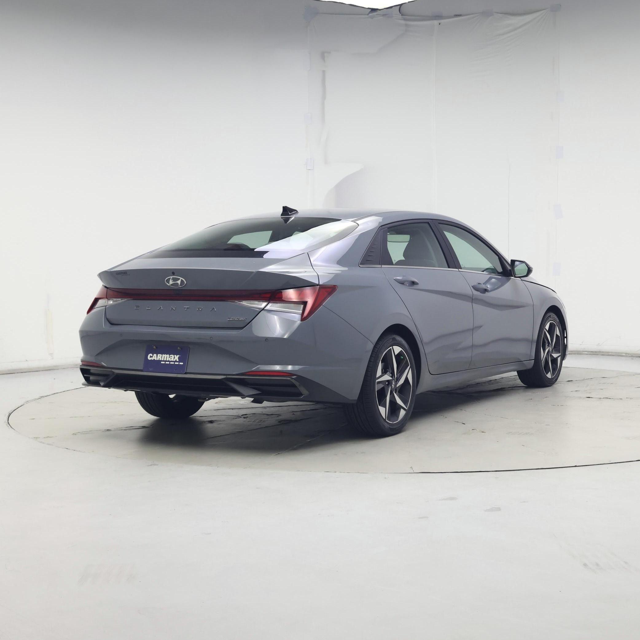 Thumbnail: 2022 Hyundai Elantra - 8