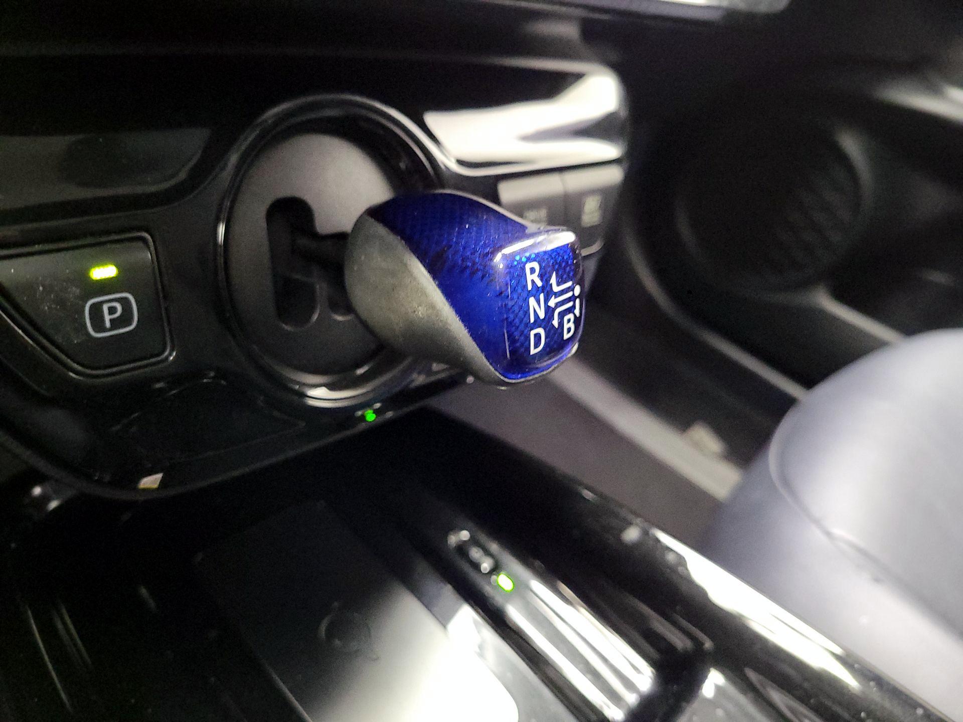 Thumbnail: 2019 Toyota Prius - 18