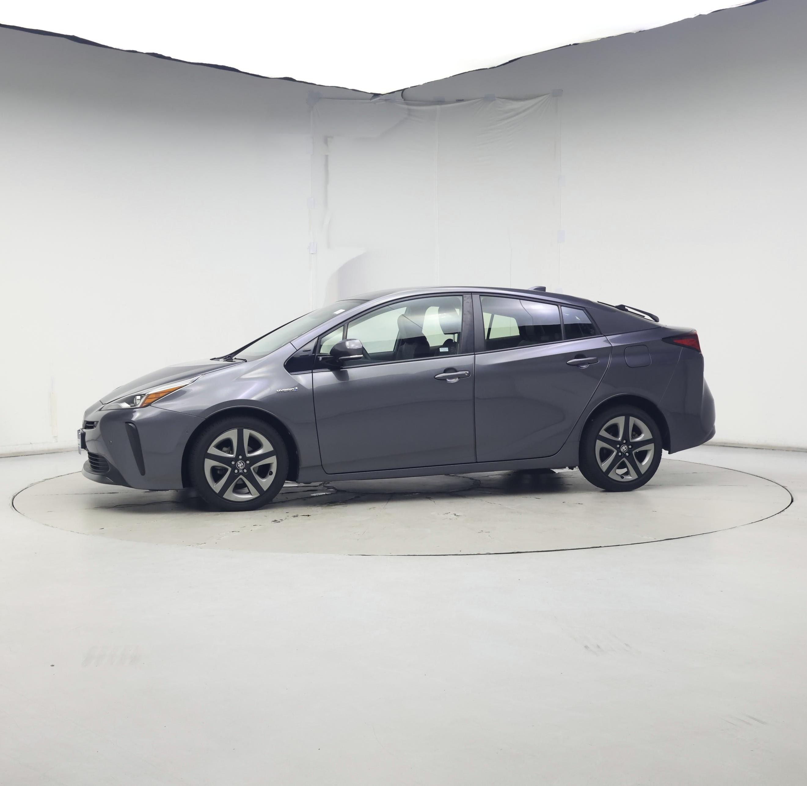 Thumbnail: 2019 Toyota Prius - 3