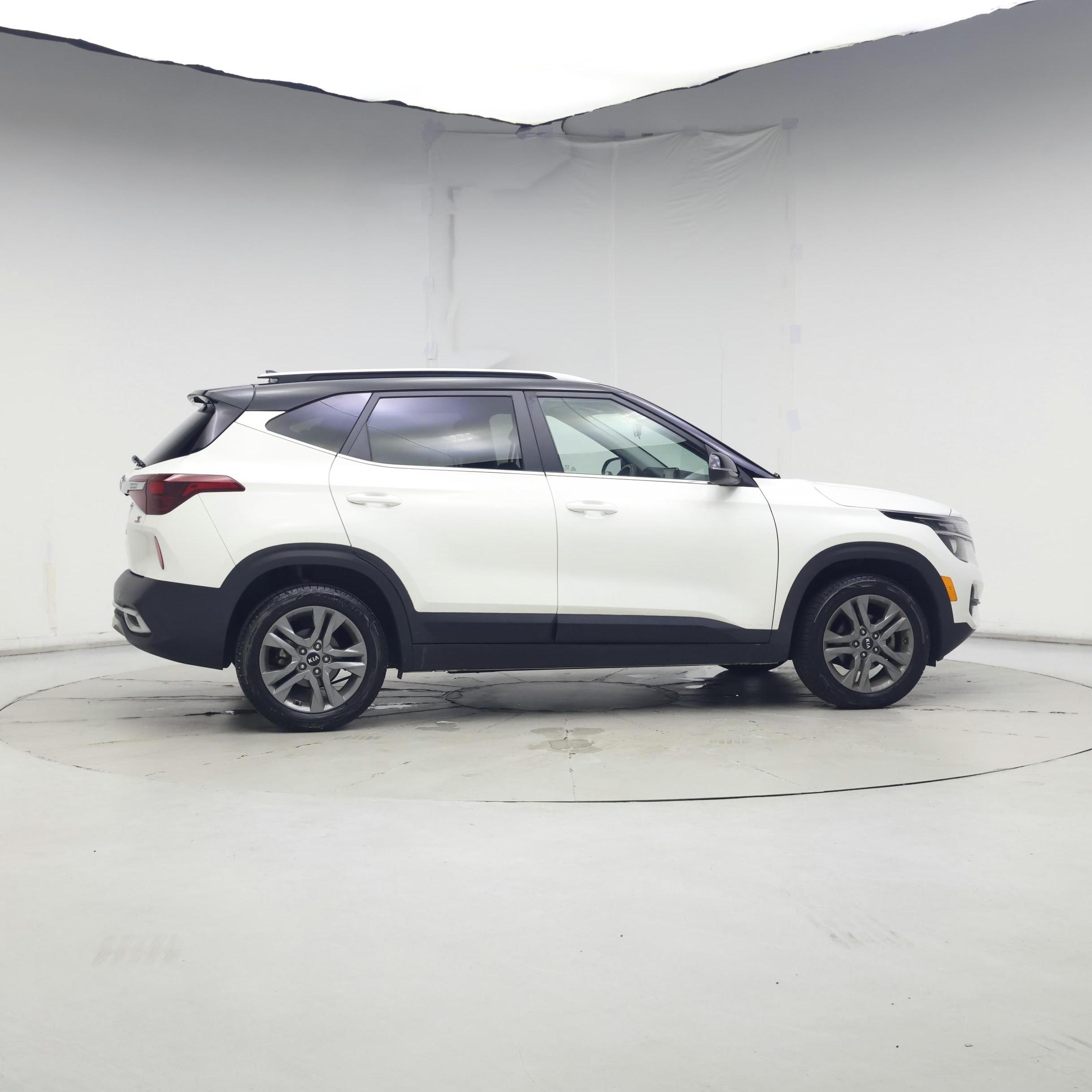 Thumbnail: 2021 Kia Seltos - 7