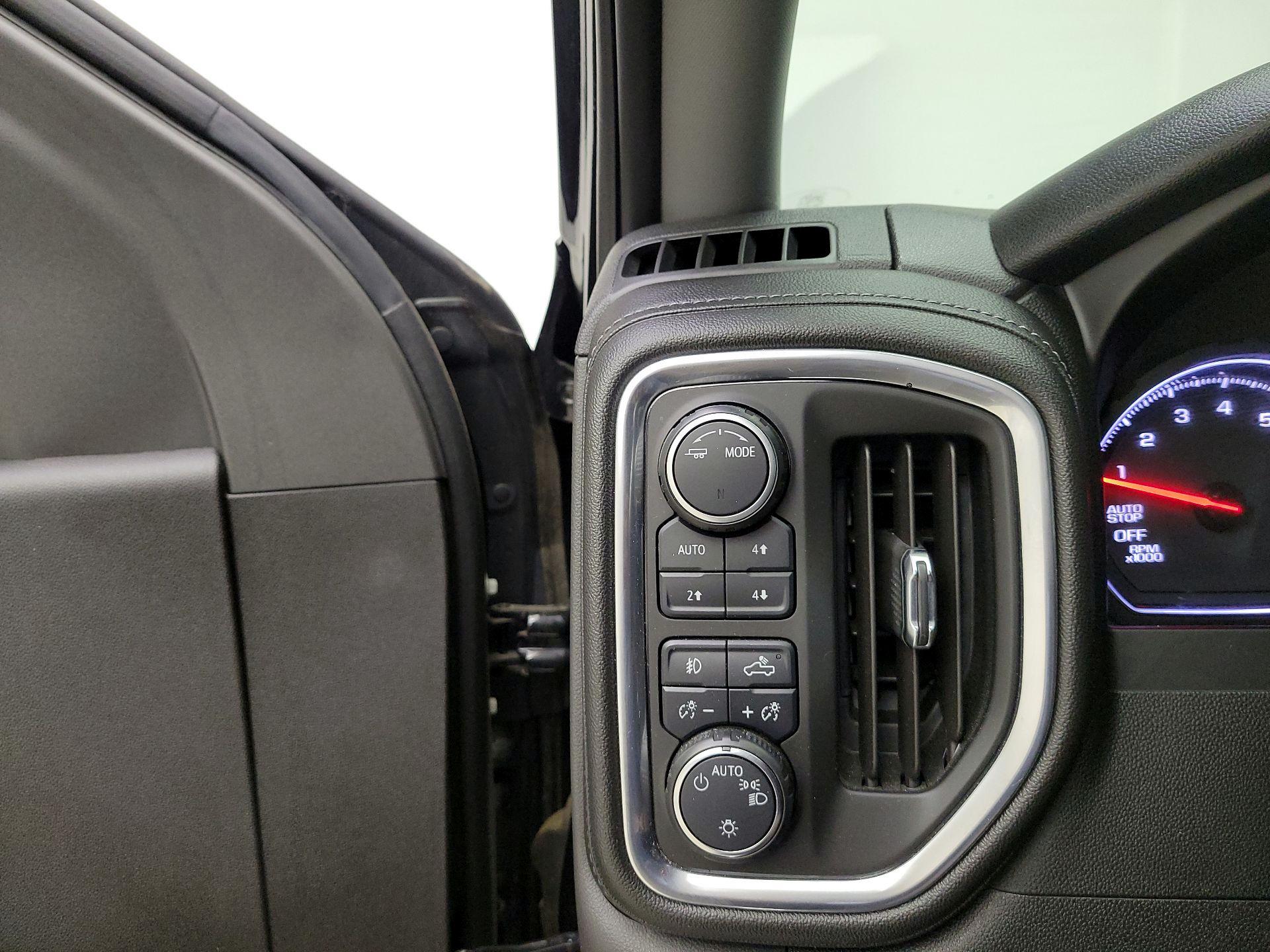 Thumbnail: 2020 Chevrolet Silverado 1500 - 13
