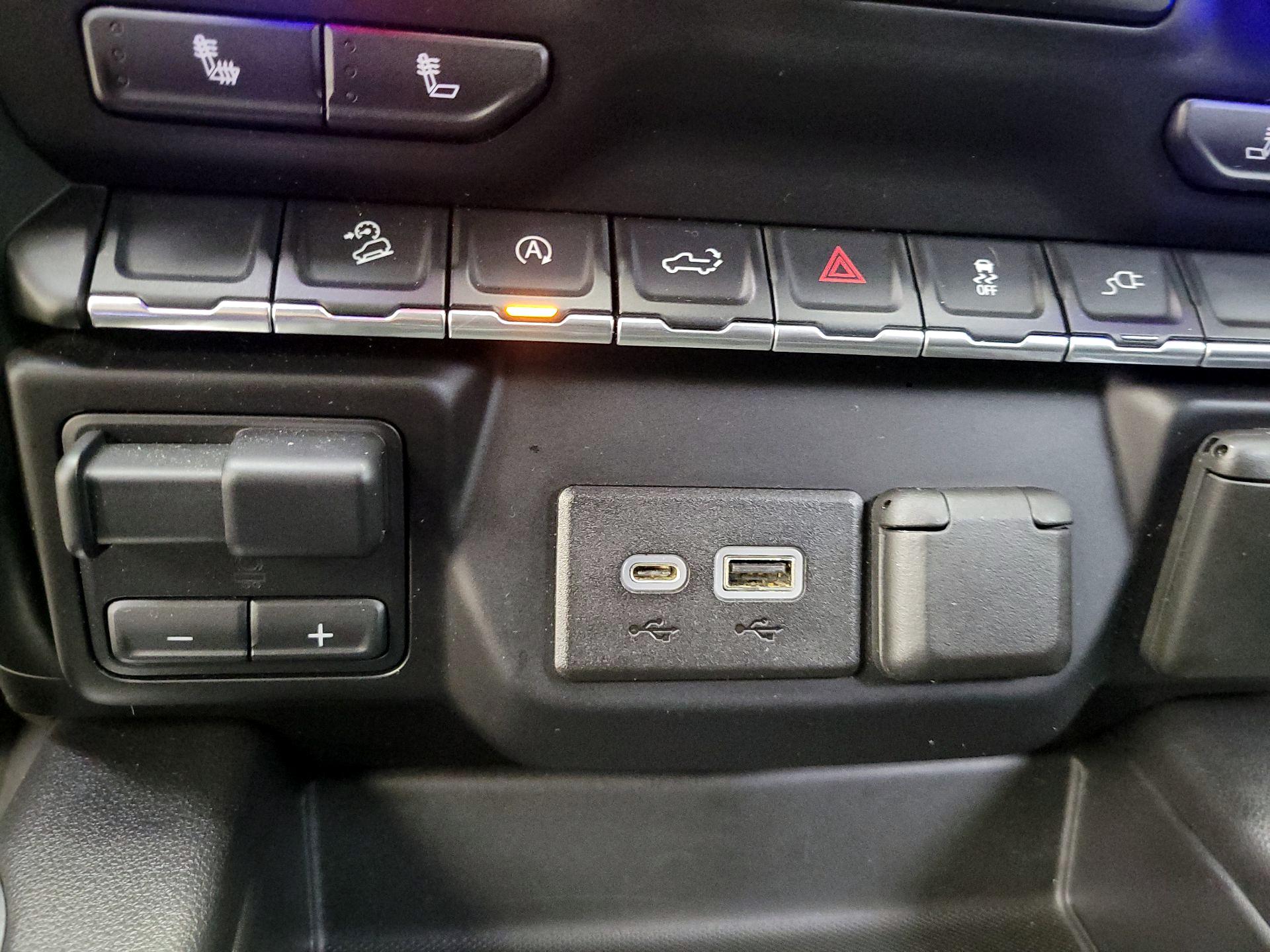 Thumbnail: 2020 Chevrolet Silverado 1500 - 18