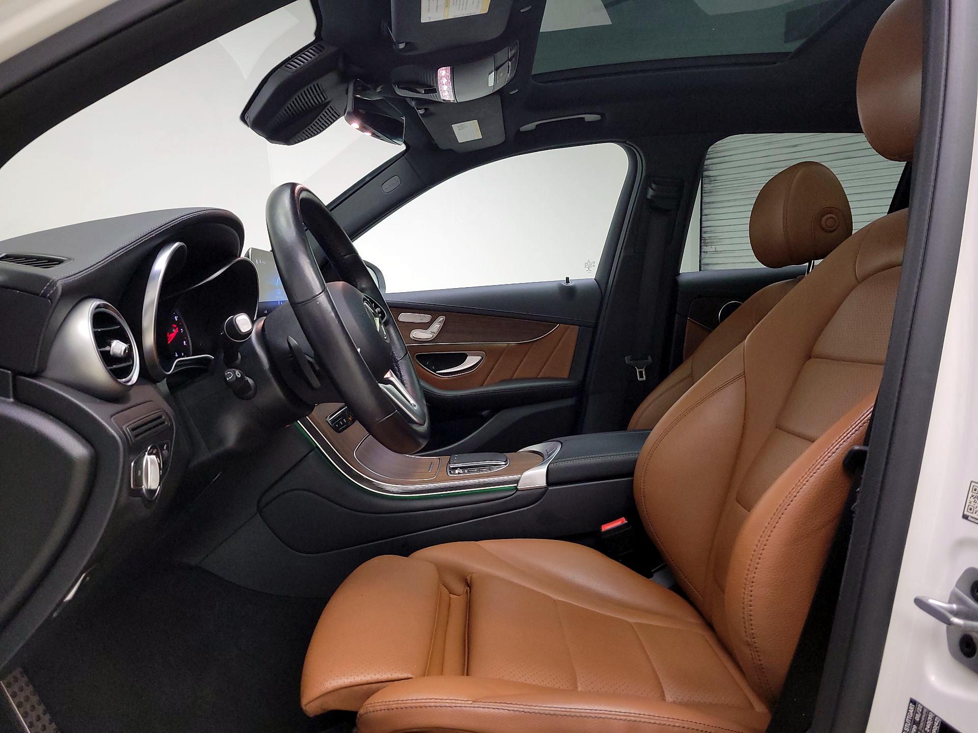 Thumbnail: 2022 Mercedes-Benz GLC - 11
