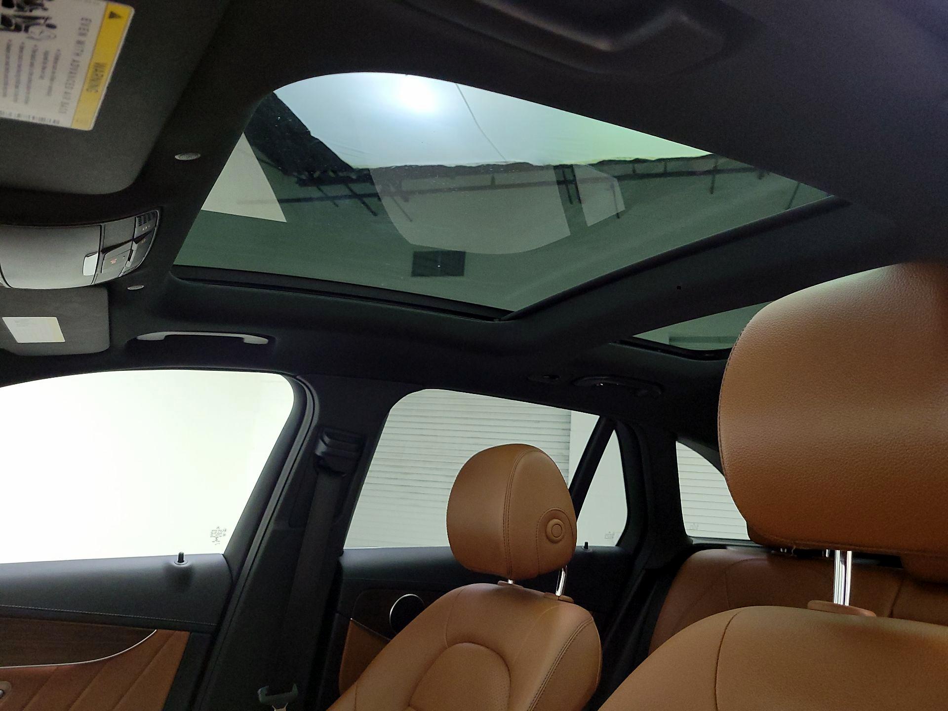 Thumbnail: 2022 Mercedes-Benz GLC - 19