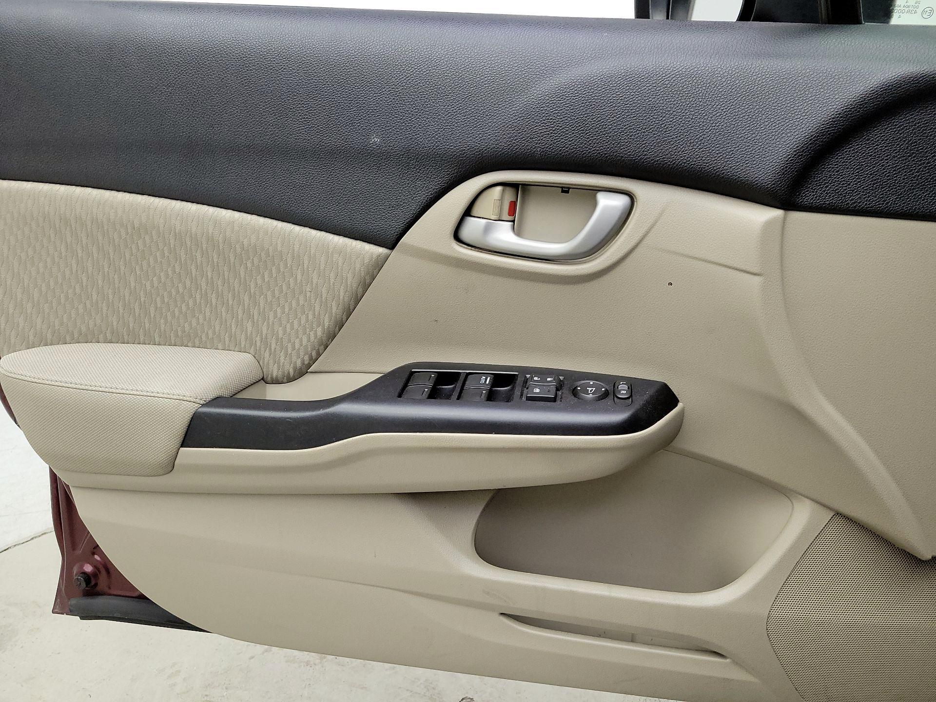 Thumbnail: 2015 Honda Civic - 12