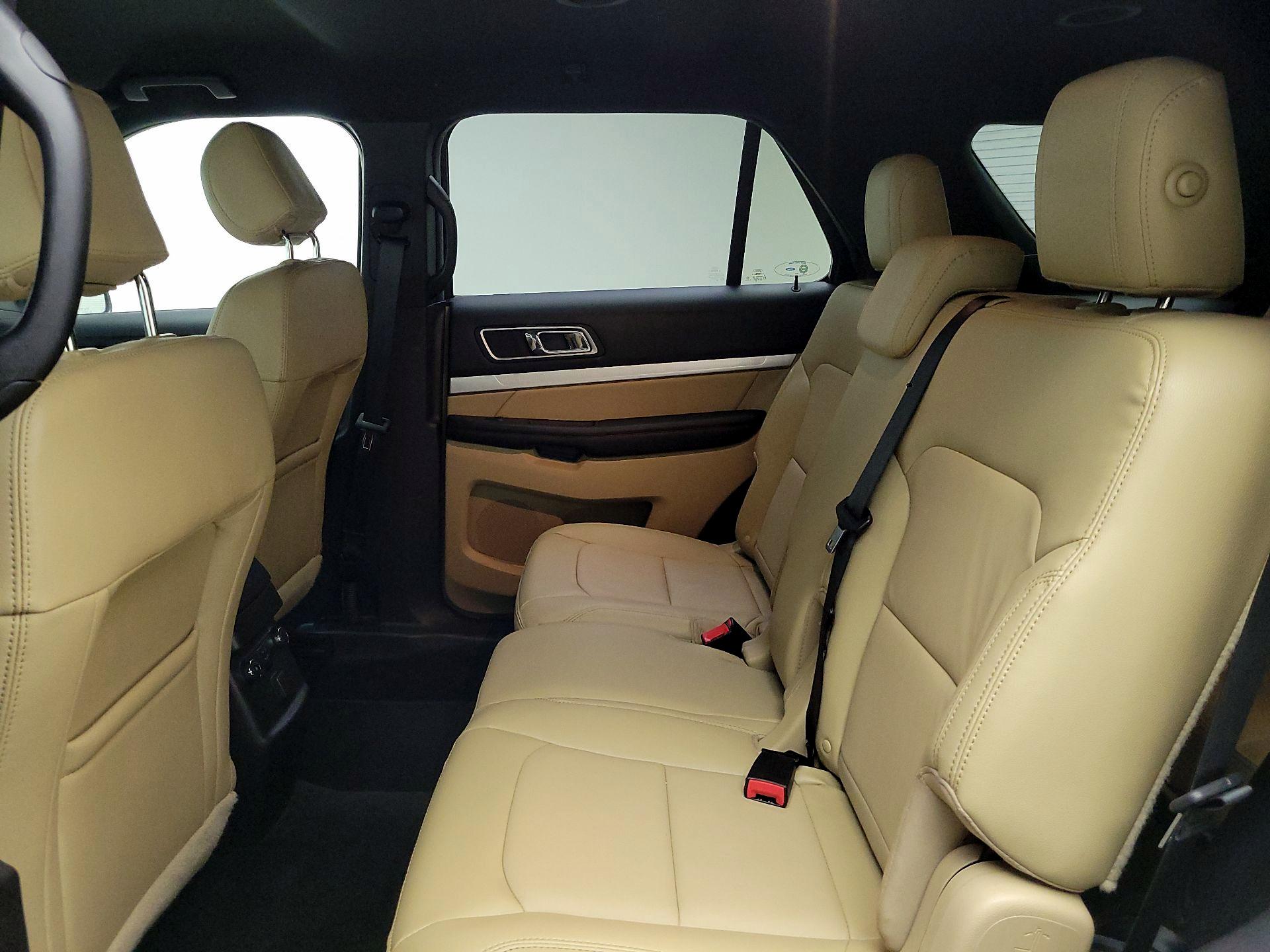 Thumbnail: 2016 Ford Explorer - 19