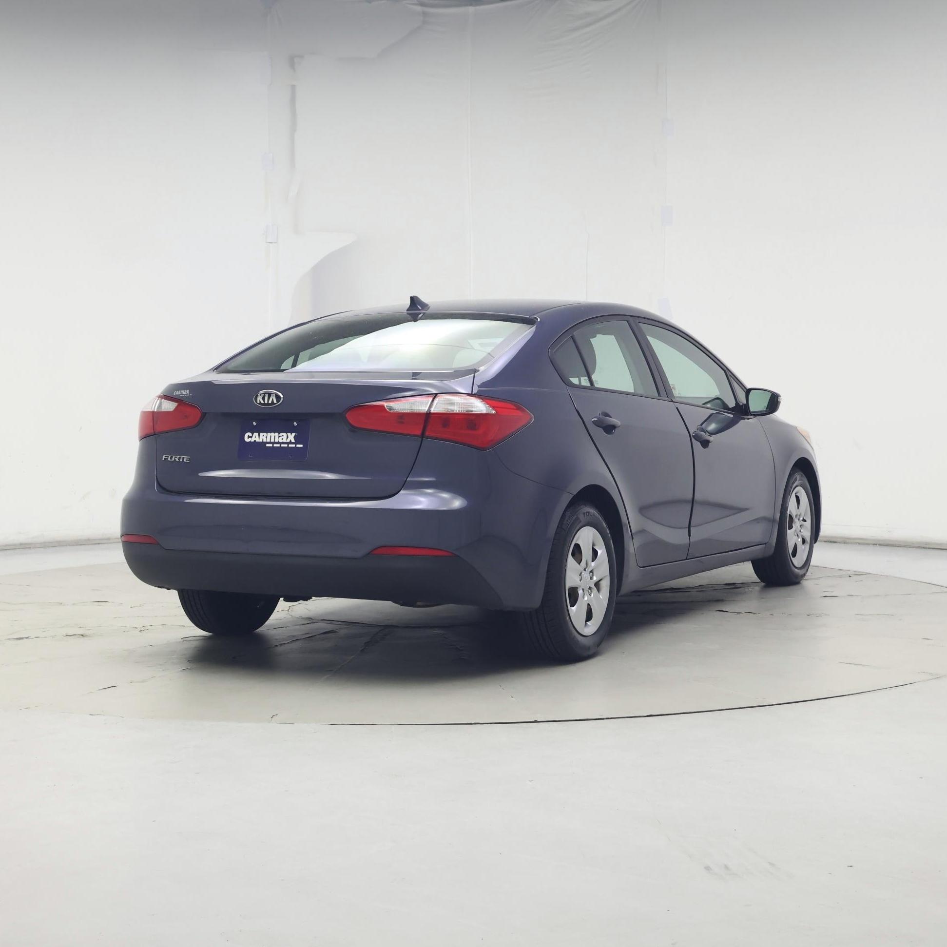 Thumbnail: 2015 Kia Forte - 8