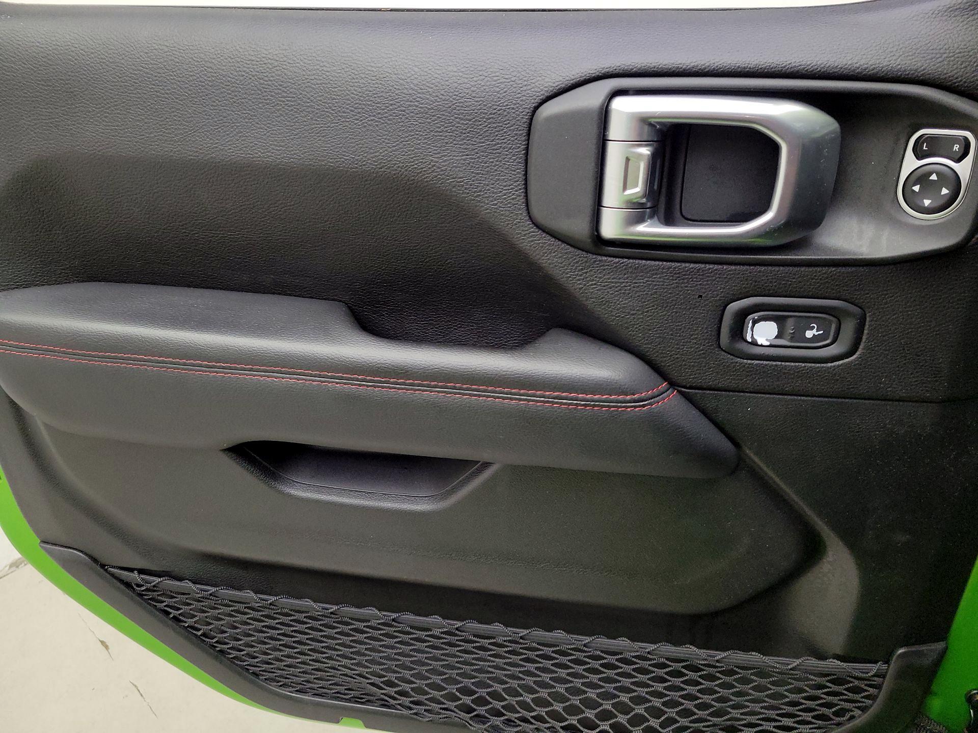 Thumbnail: 2019 Jeep Wrangler - 12