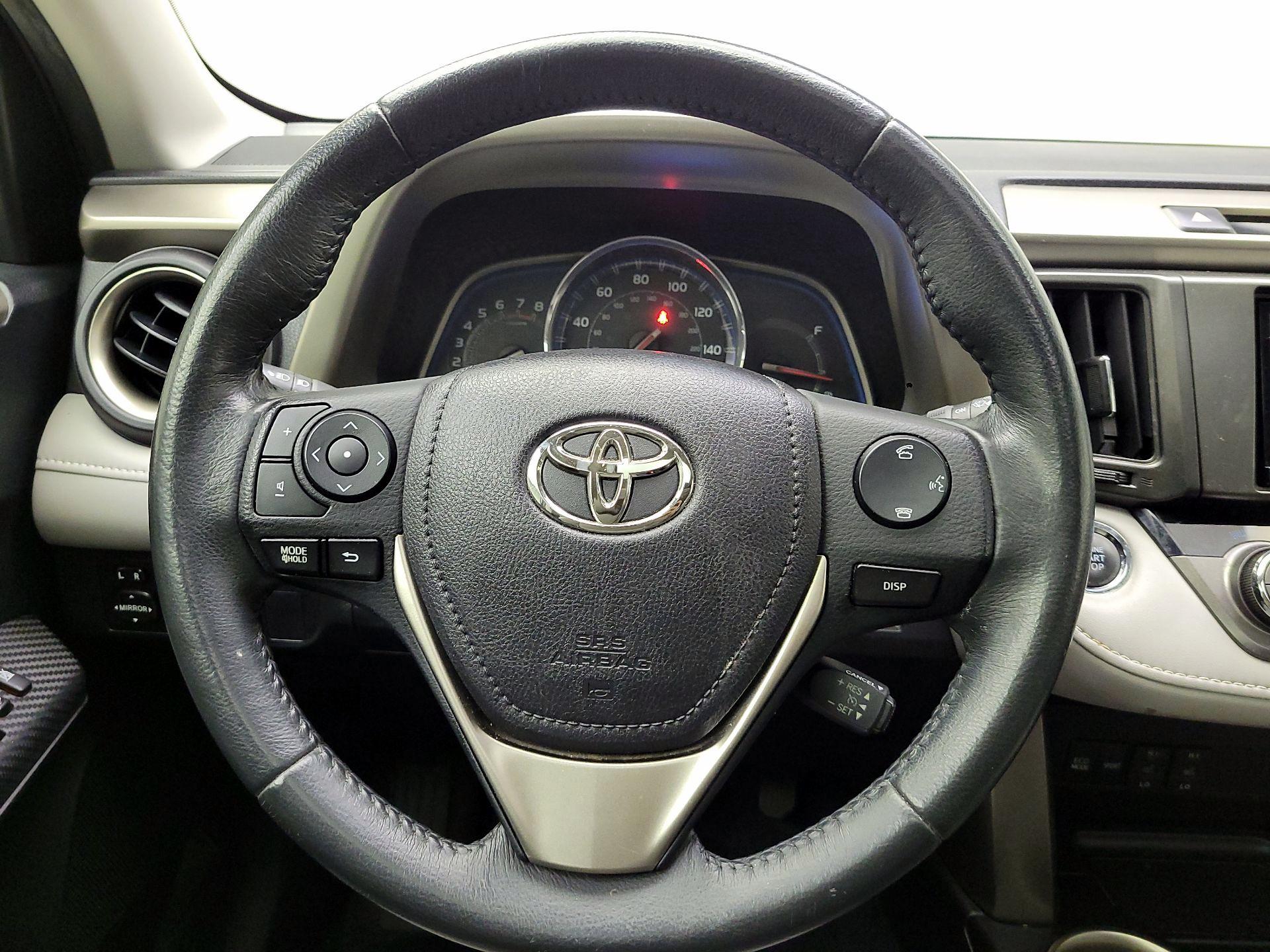 Thumbnail: 2015 Toyota RAV4 - 10