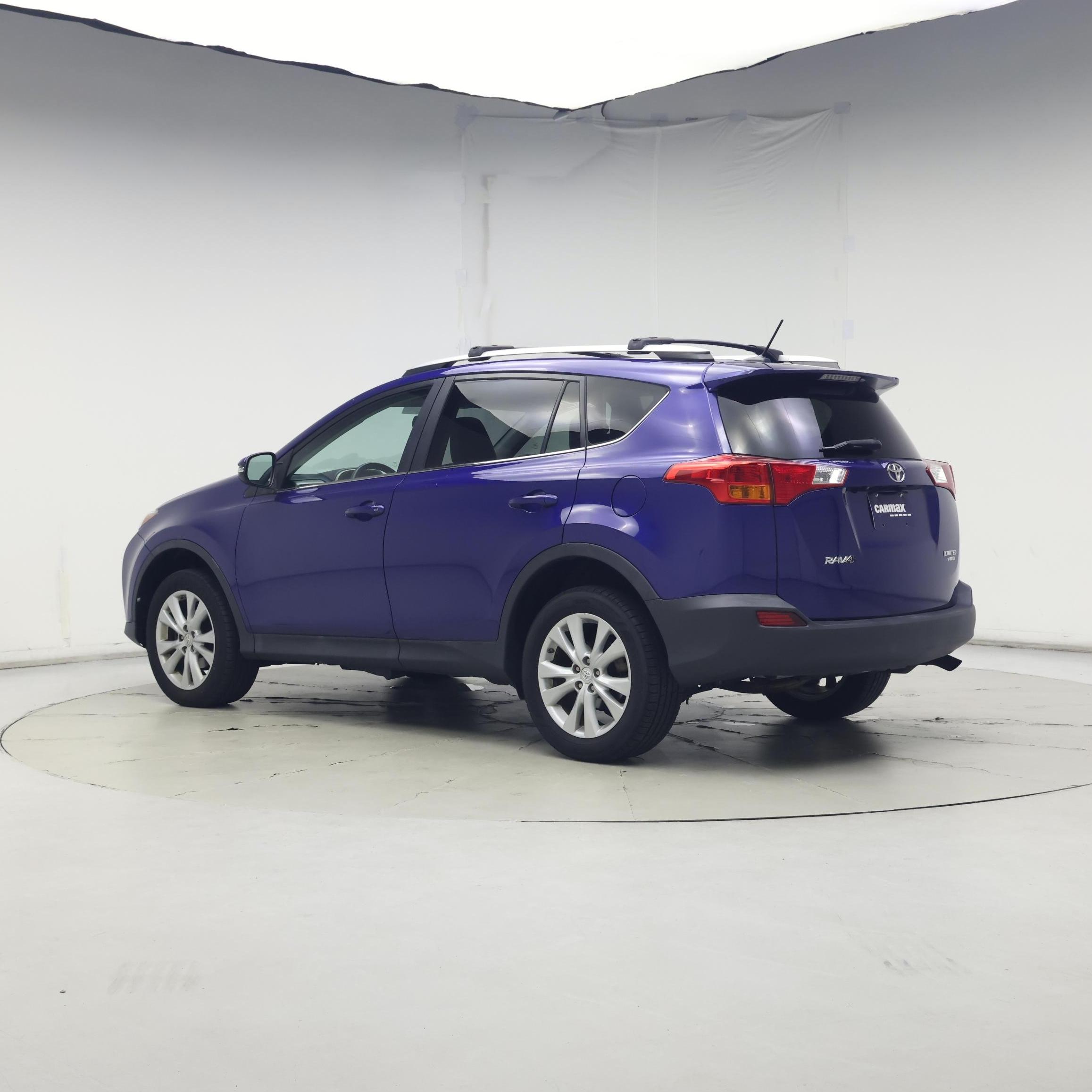 Thumbnail: 2015 Toyota RAV4 - 2