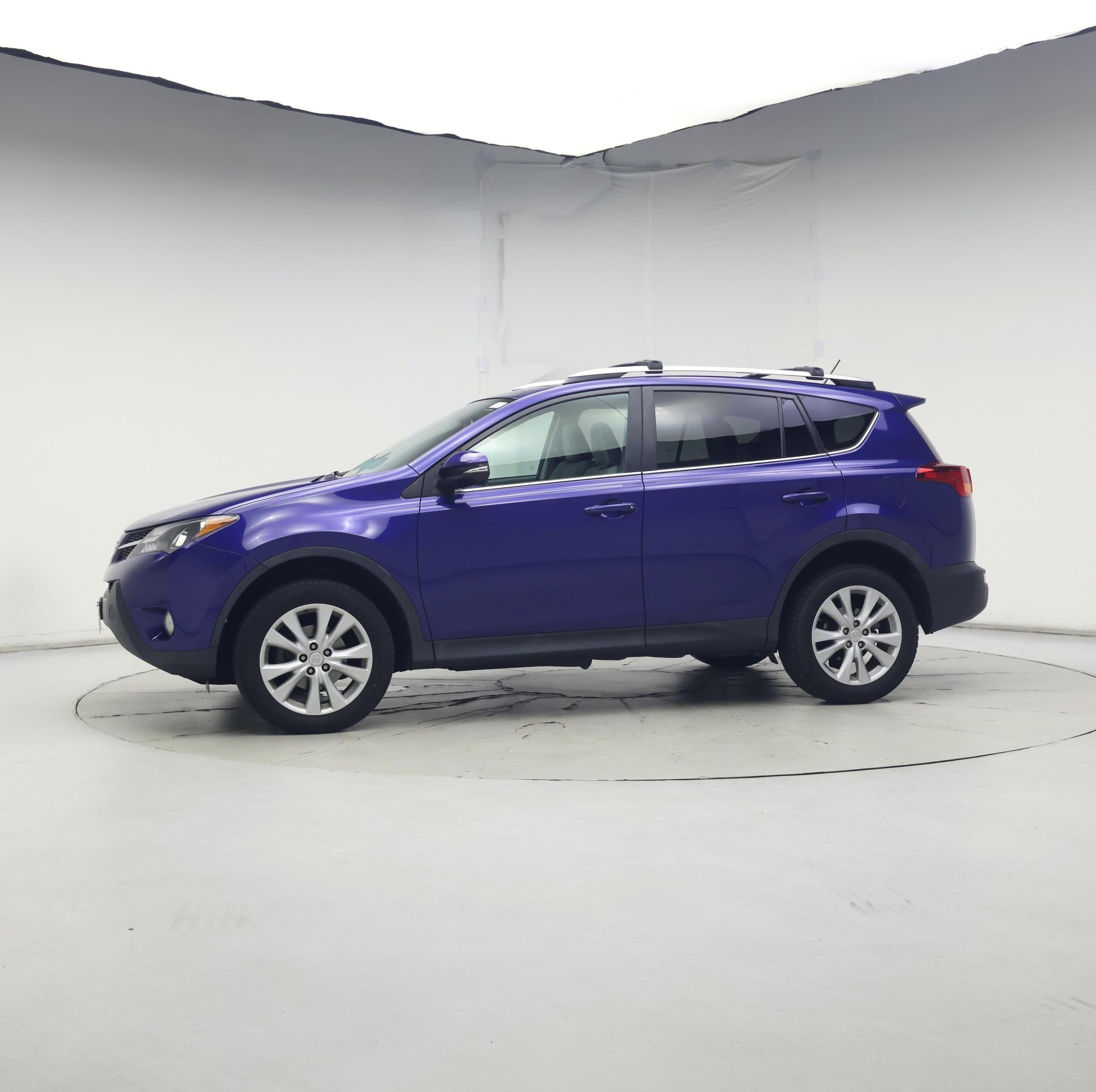 Thumbnail: 2015 Toyota RAV4 - 3