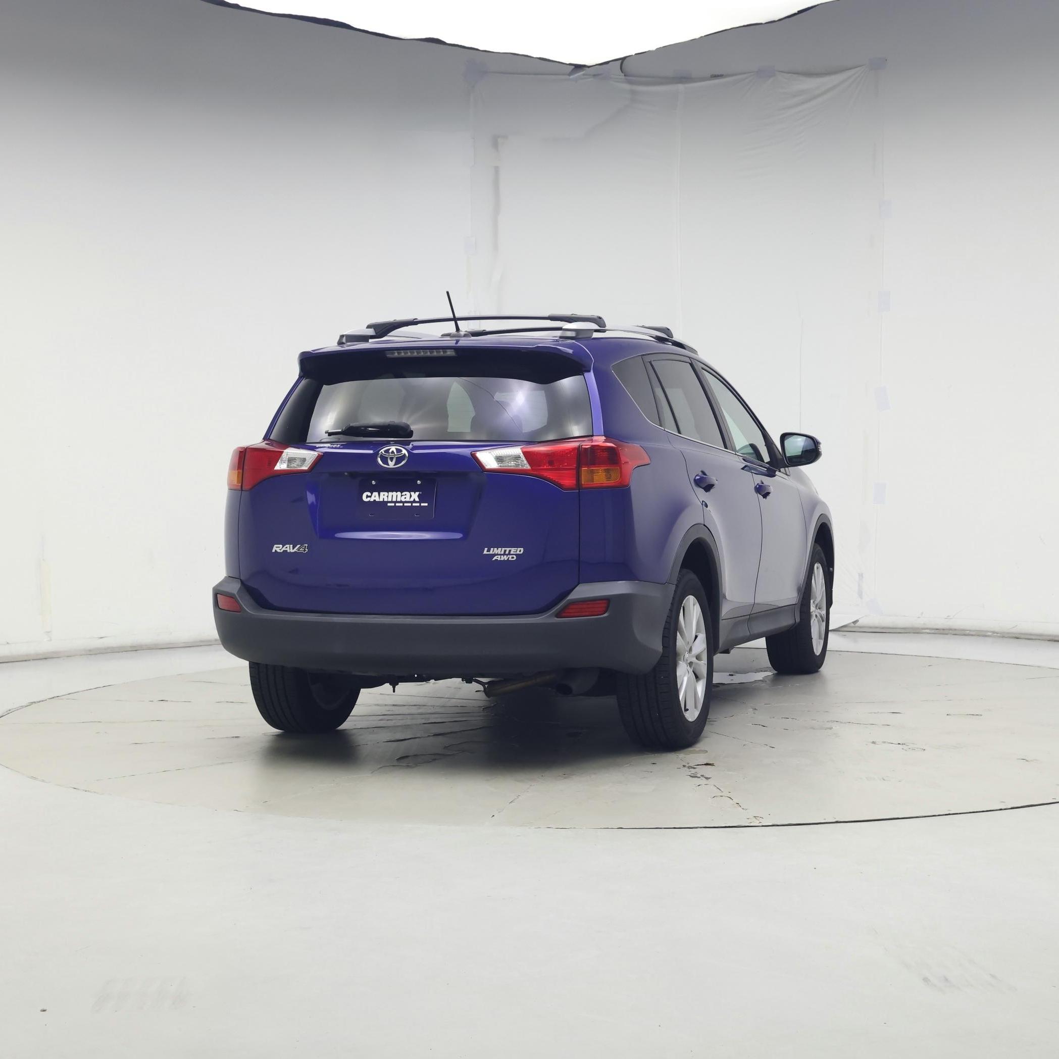Thumbnail: 2015 Toyota RAV4 - 8