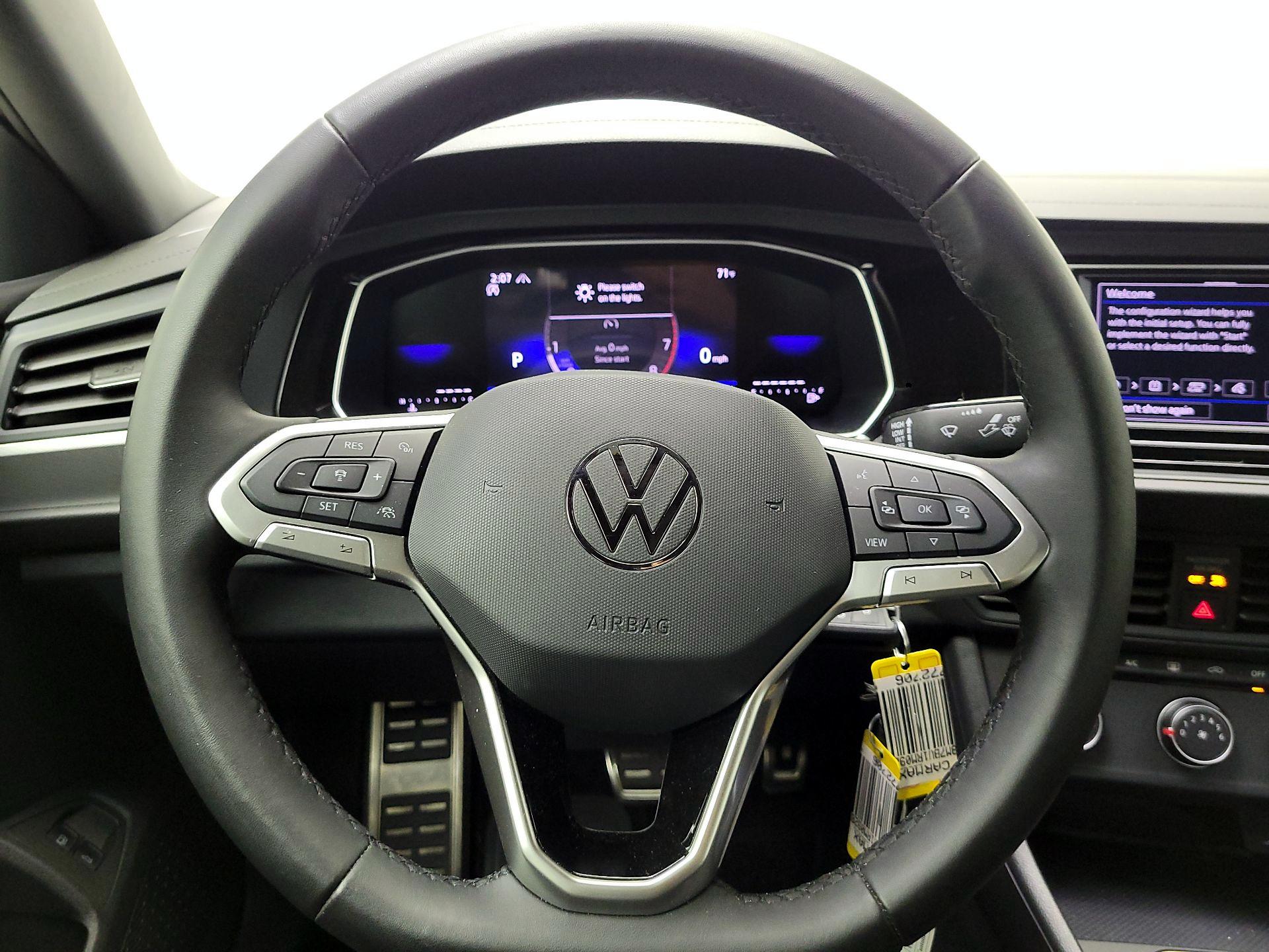 Thumbnail: 2024 Volkswagen Jetta - 10