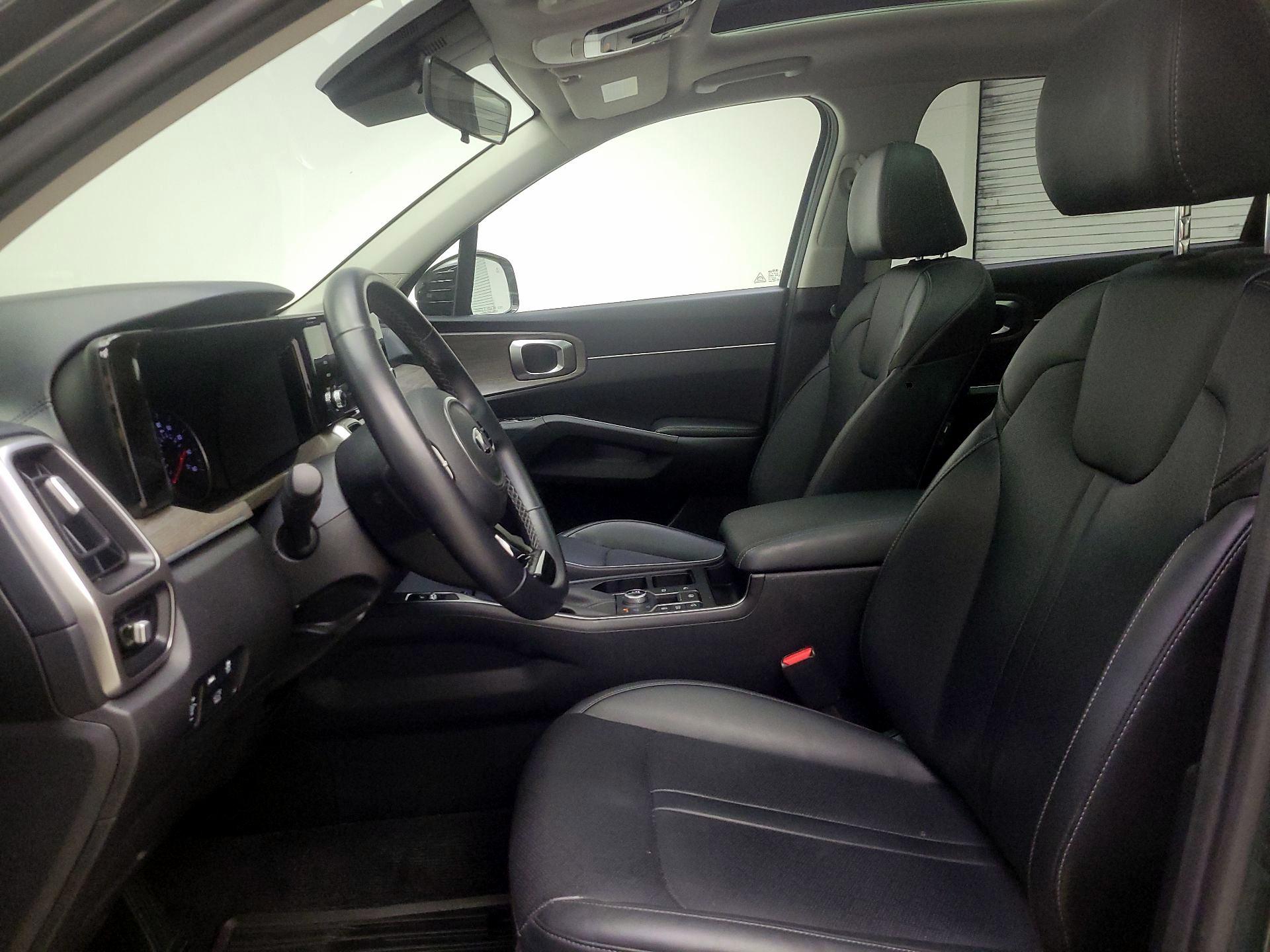 Thumbnail: 2021 Kia Sorento - 11
