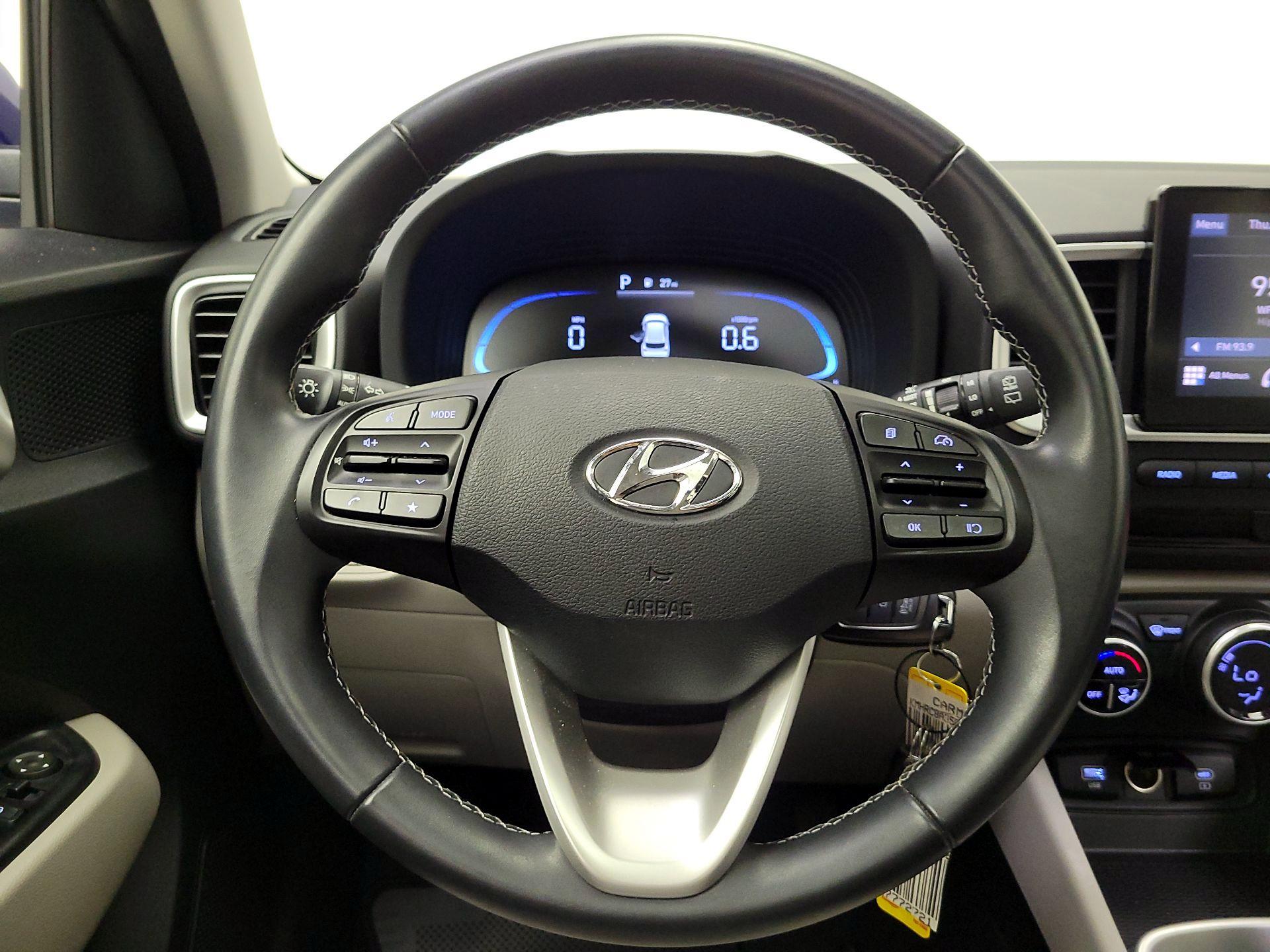 Thumbnail: 2023 Hyundai Venue - 10