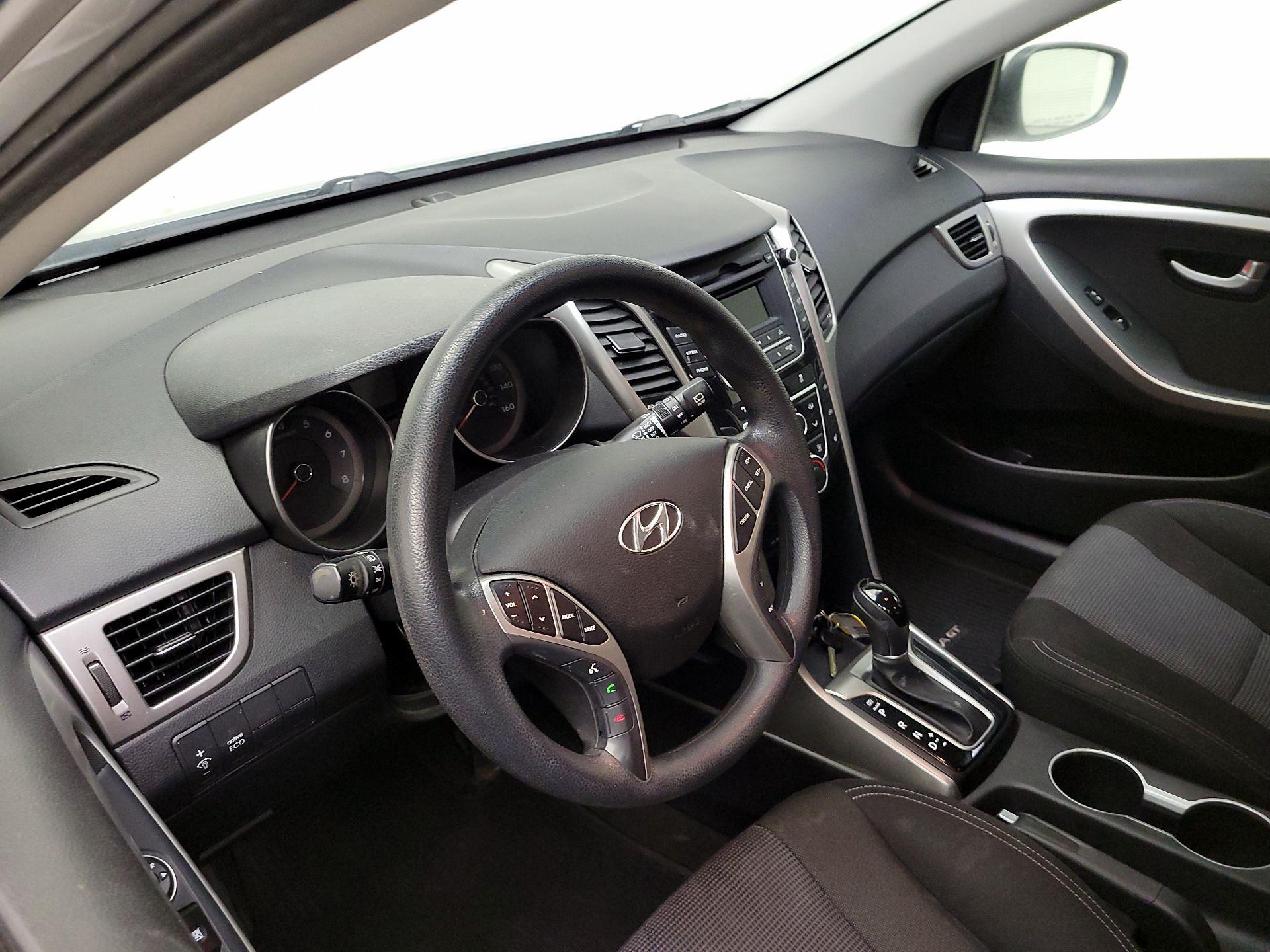 Thumbnail: 2016 Hyundai Elantra - 9