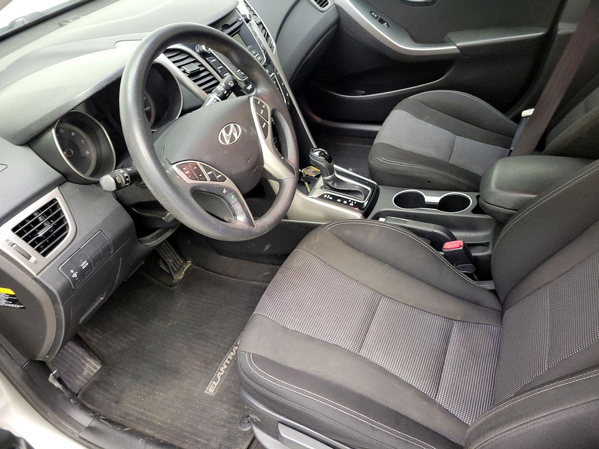 Thumbnail: 2016 Hyundai Elantra - 11