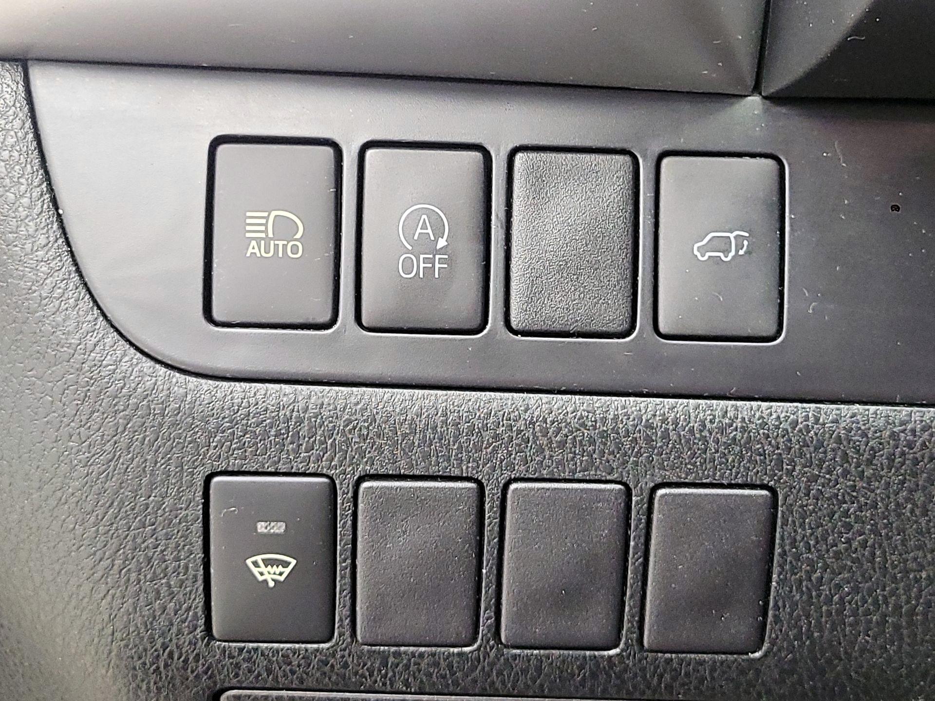 Thumbnail: 2019 Toyota Highlander - 13