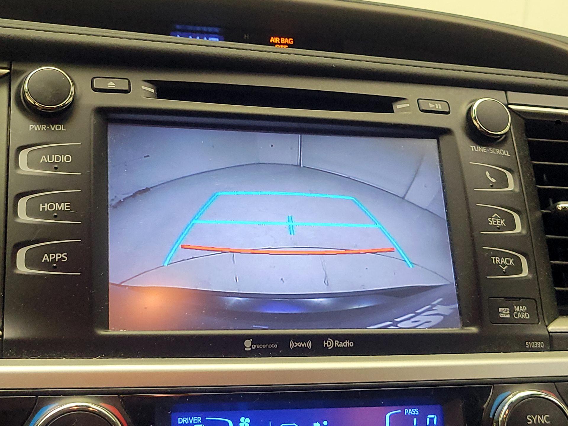 Thumbnail: 2019 Toyota Highlander - 15