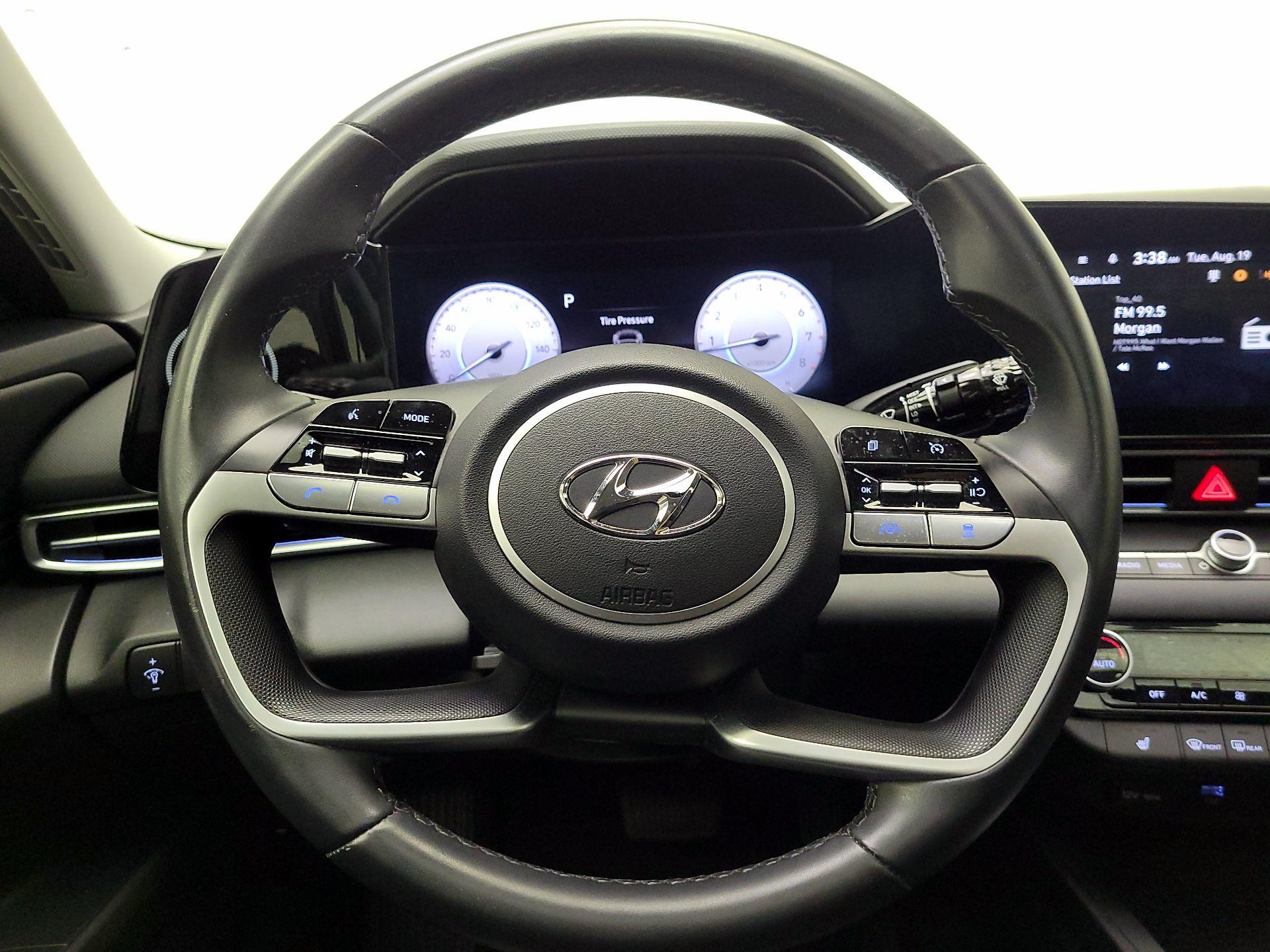 Thumbnail: 2023 Hyundai Elantra - 10