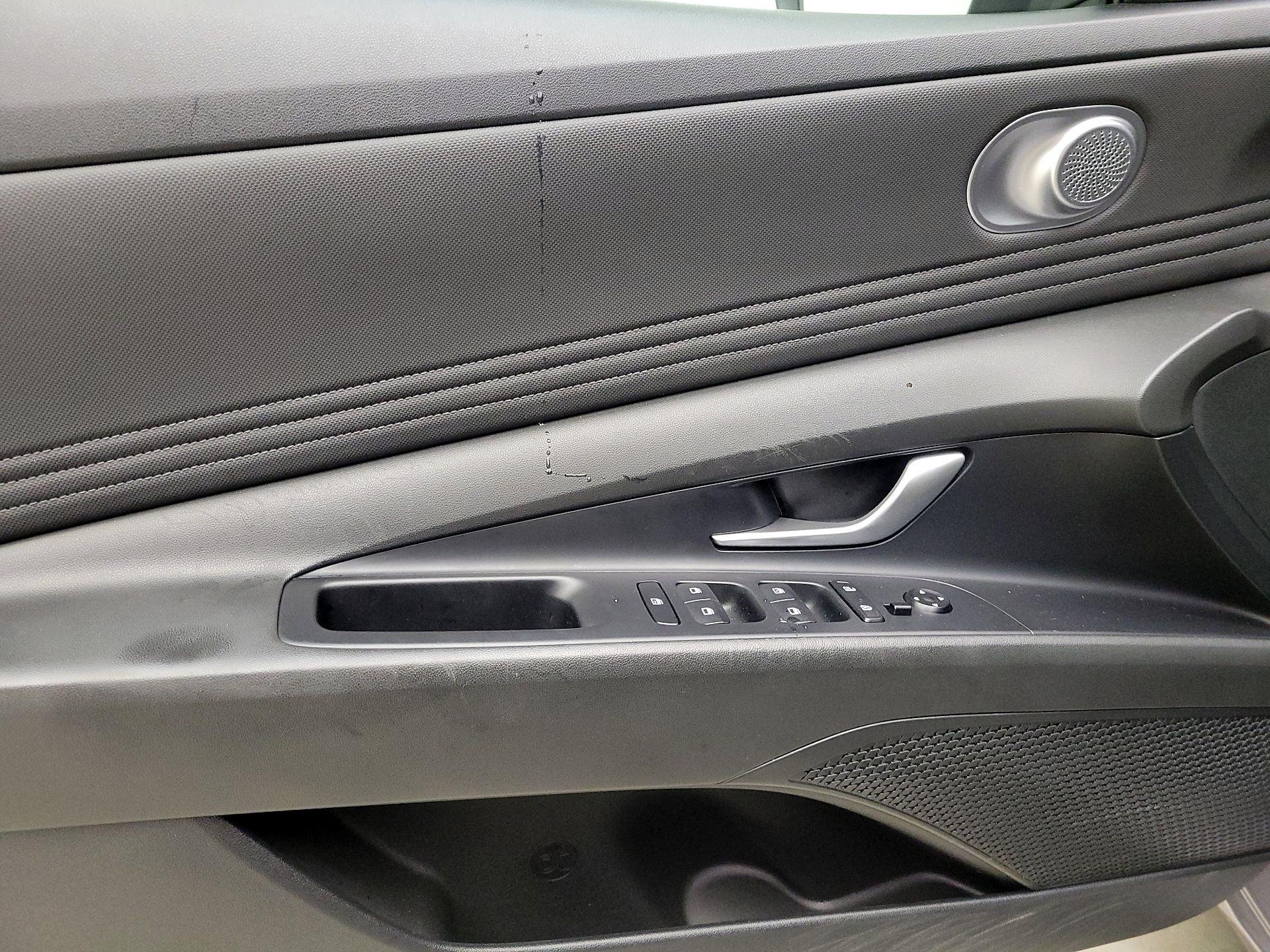 Thumbnail: 2023 Hyundai Elantra - 12