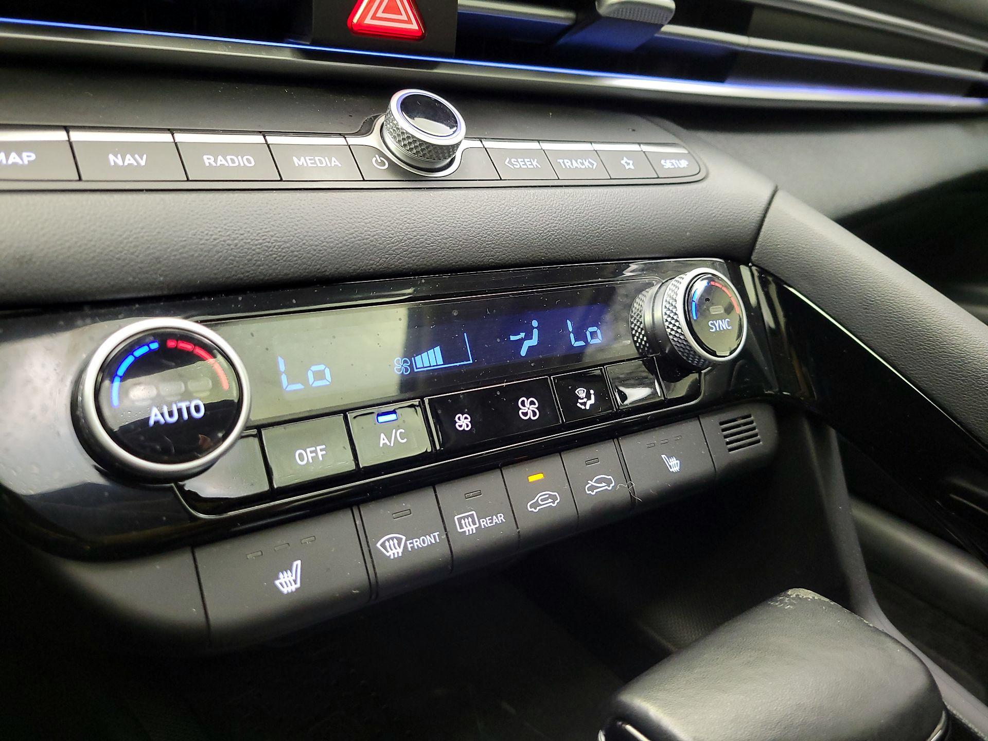 Thumbnail: 2023 Hyundai Elantra - 17