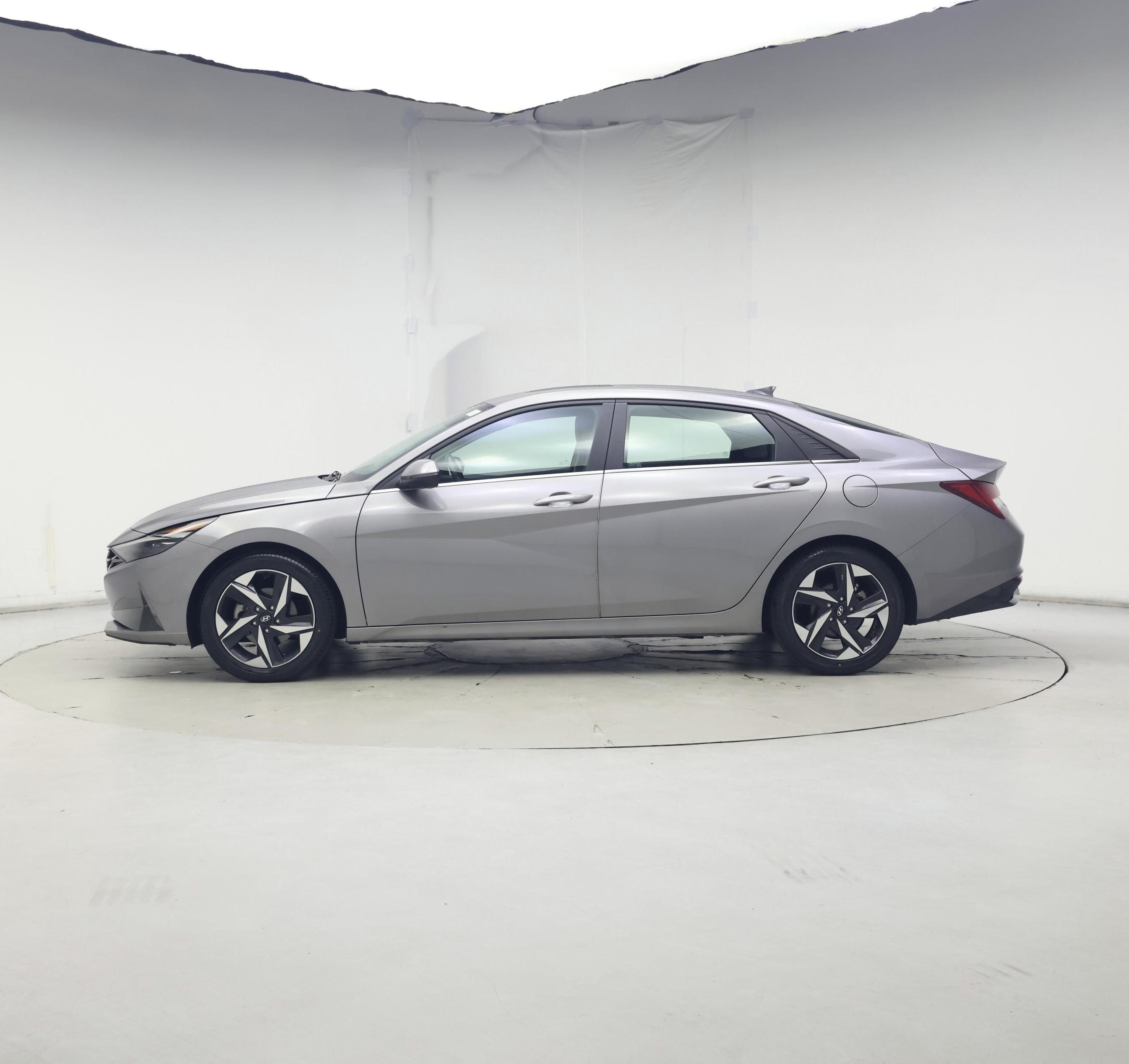 Thumbnail: 2023 Hyundai Elantra - 3