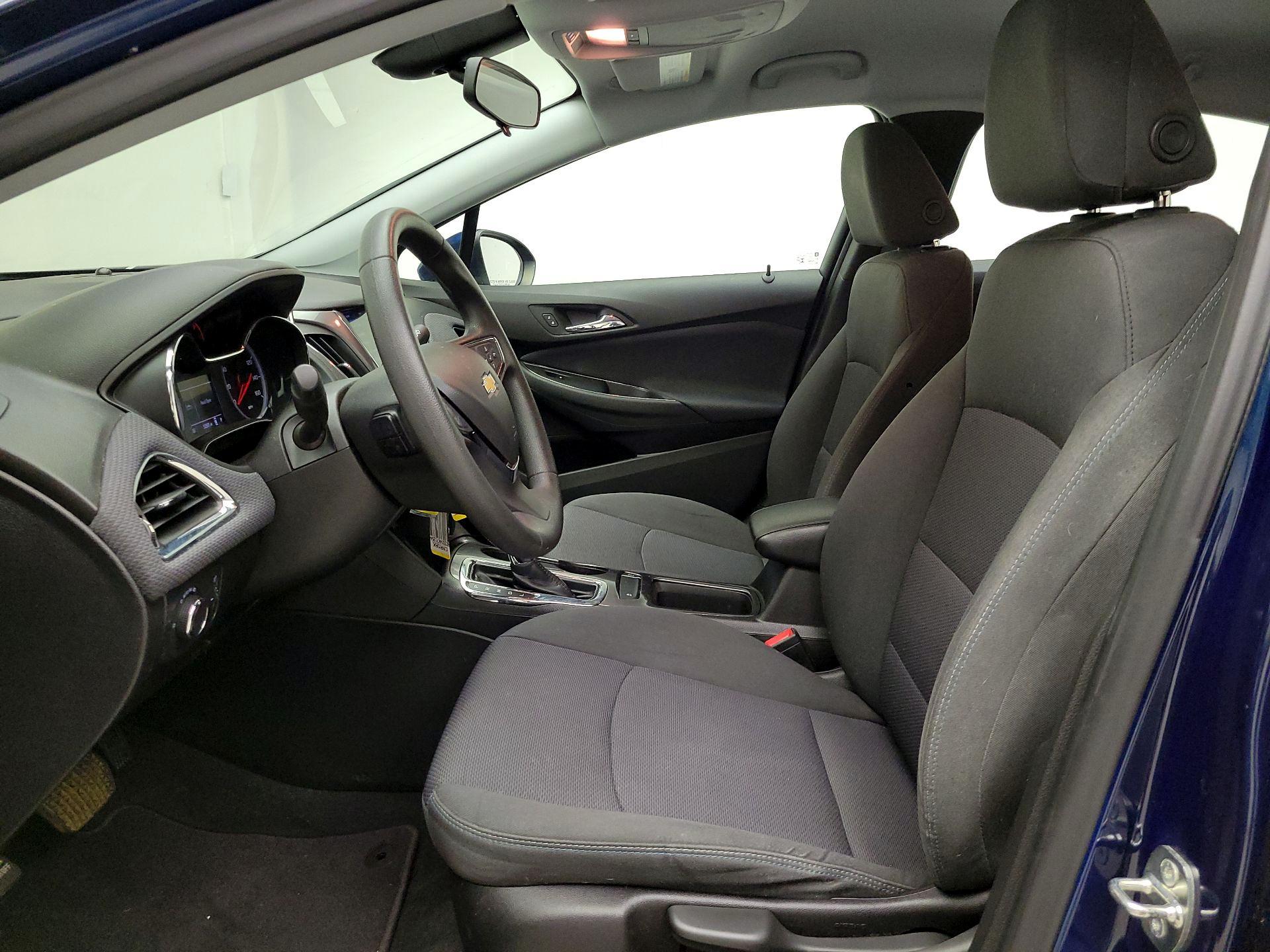 Thumbnail: 2019 Chevrolet Cruze - 11