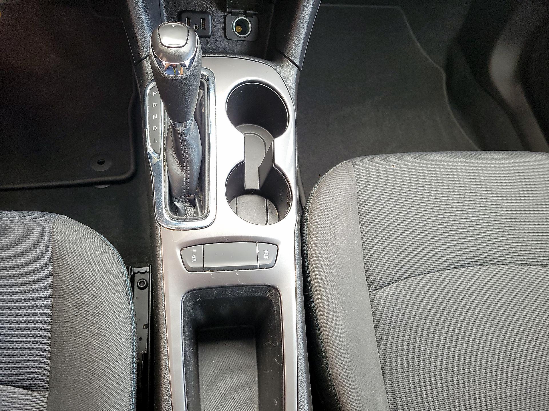 Thumbnail: 2019 Chevrolet Cruze - 17
