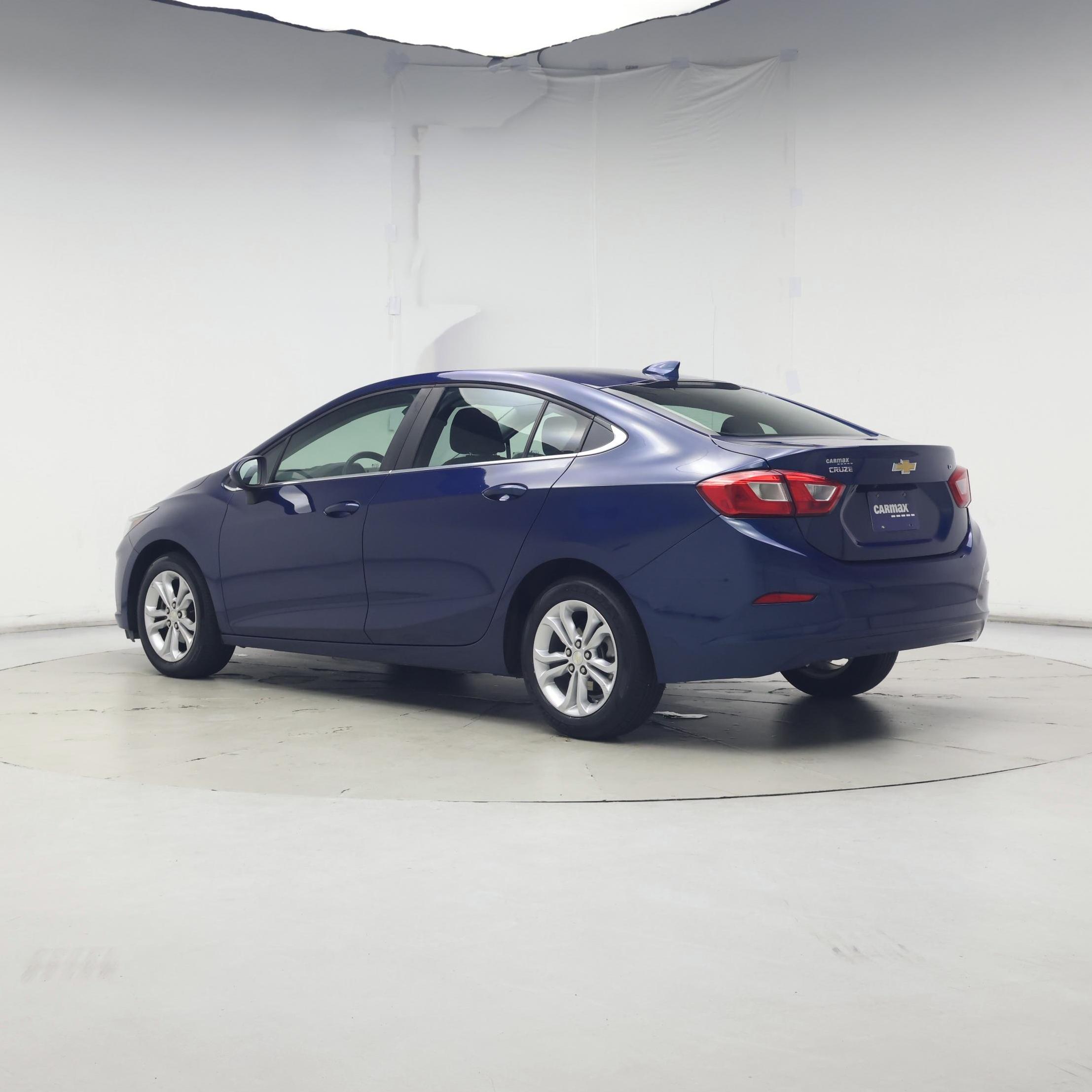 Thumbnail: 2019 Chevrolet Cruze - 2