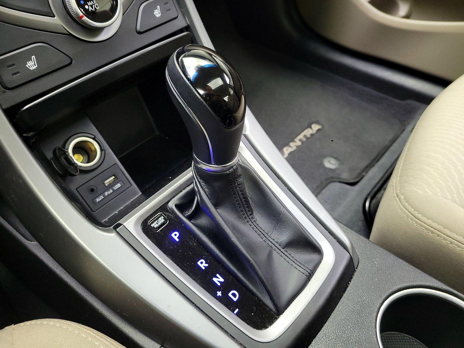 Thumbnail: 2016 Hyundai Elantra - 17