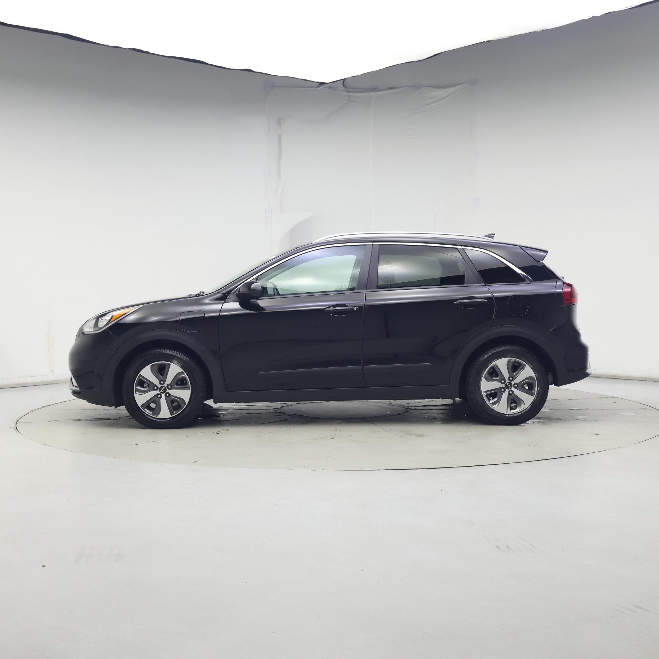 Thumbnail: 2018 Kia Niro - 3