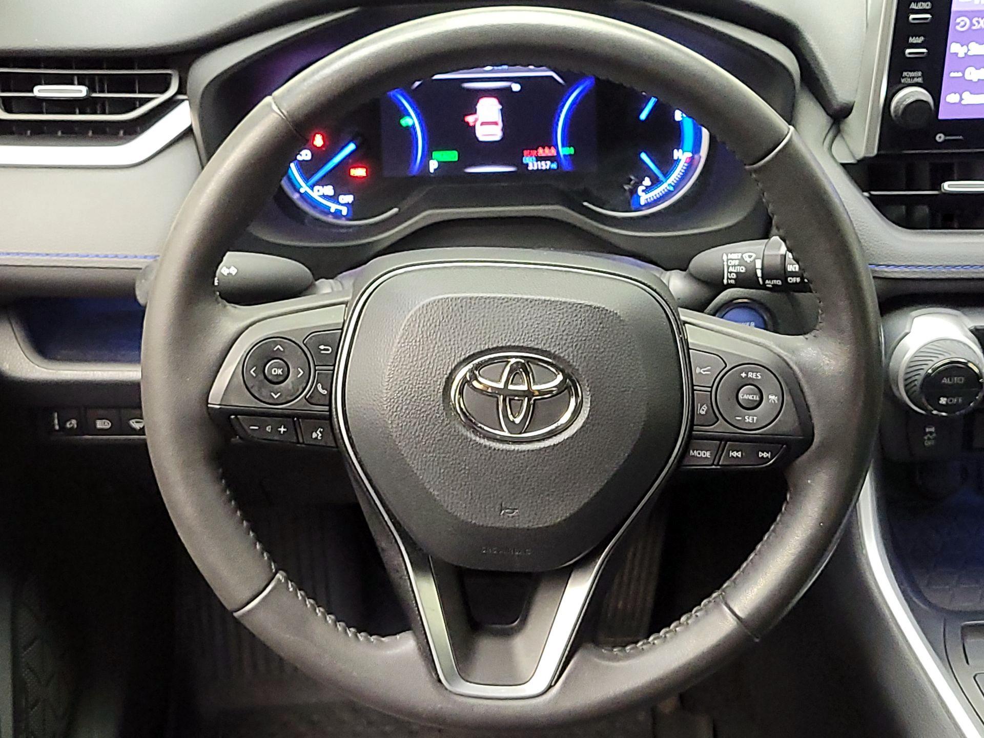 Thumbnail: 2022 Toyota RAV4 - 10