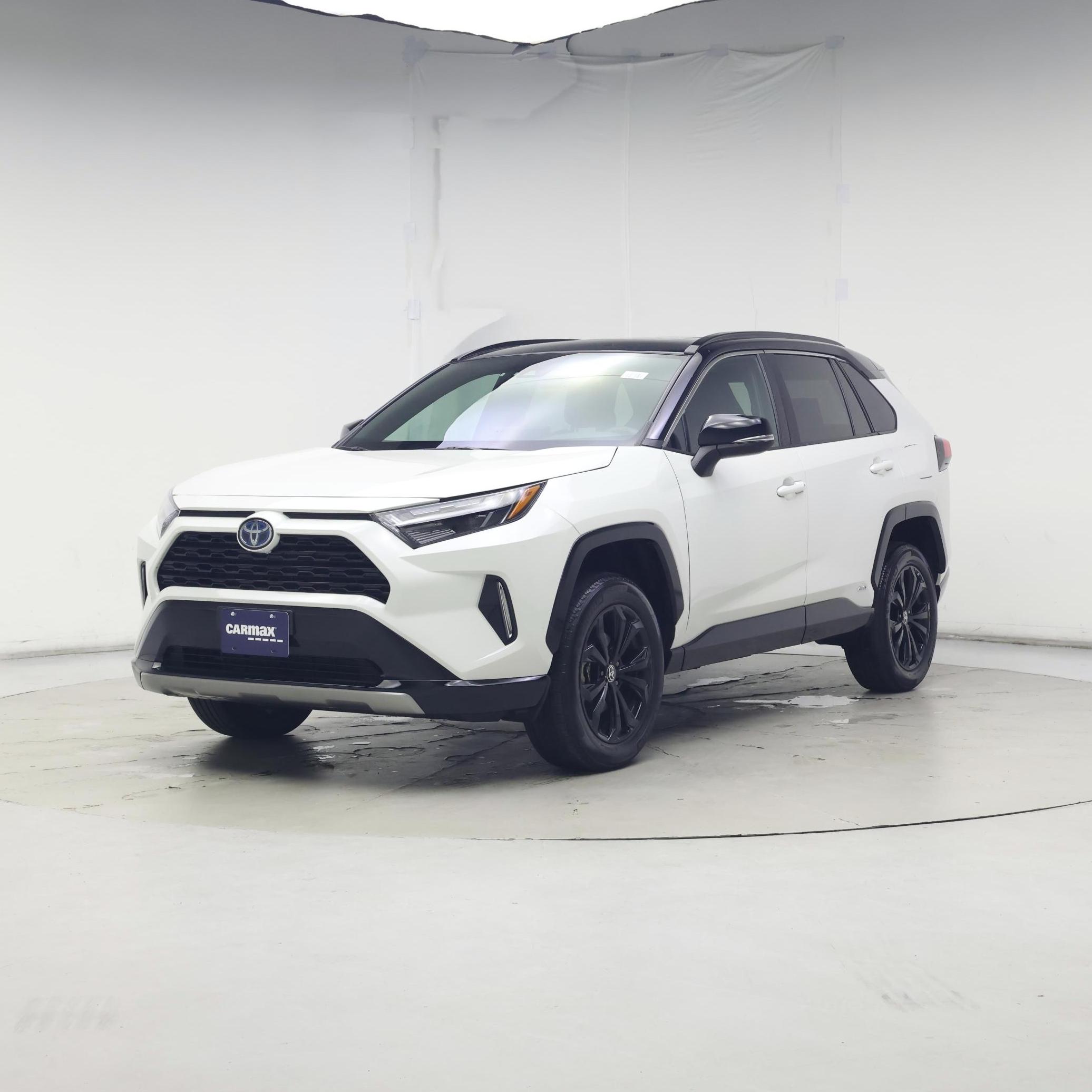 Thumbnail: 2022 Toyota RAV4 - 4