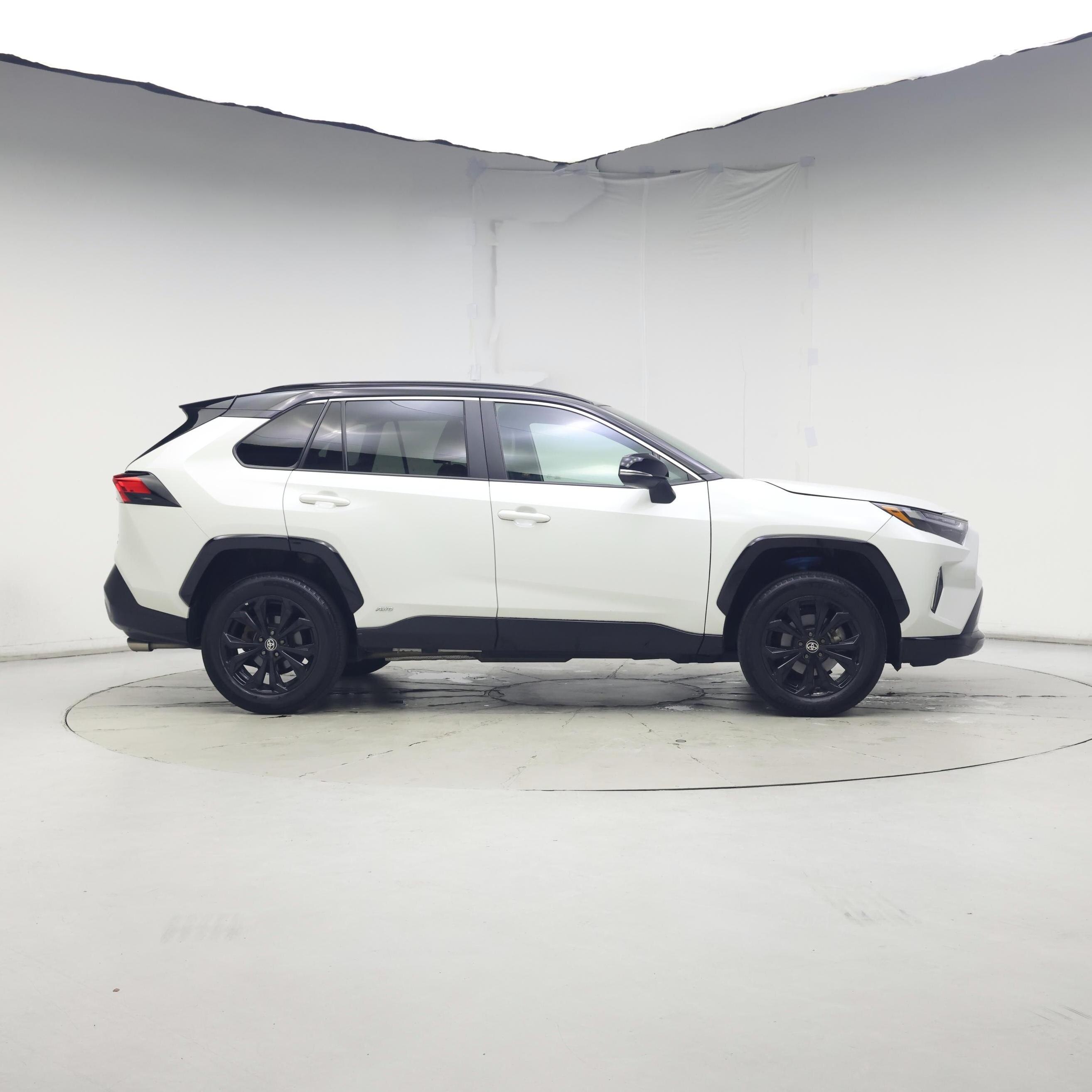 Thumbnail: 2022 Toyota RAV4 - 7
