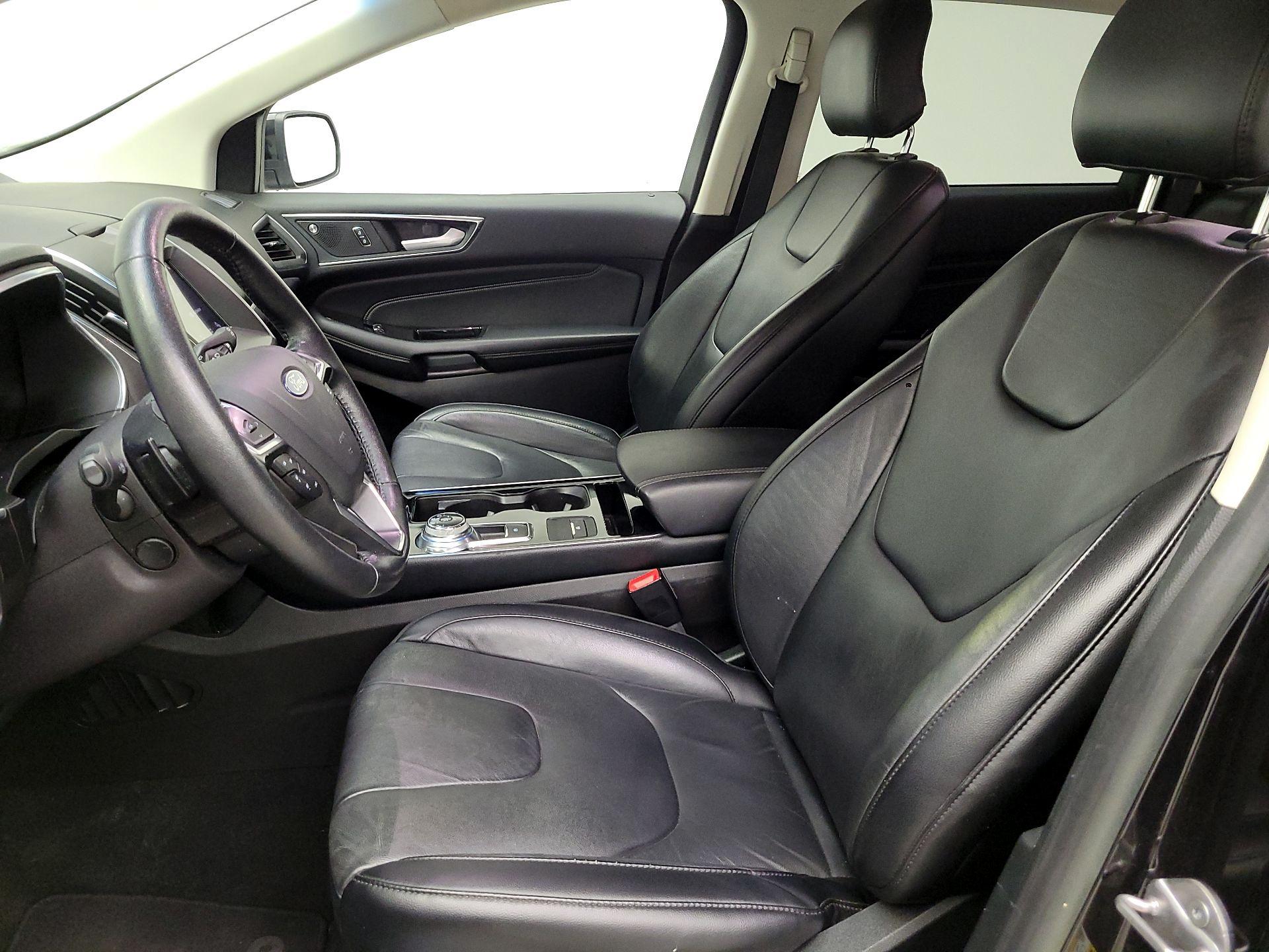 Thumbnail: 2019 Ford Edge - 11