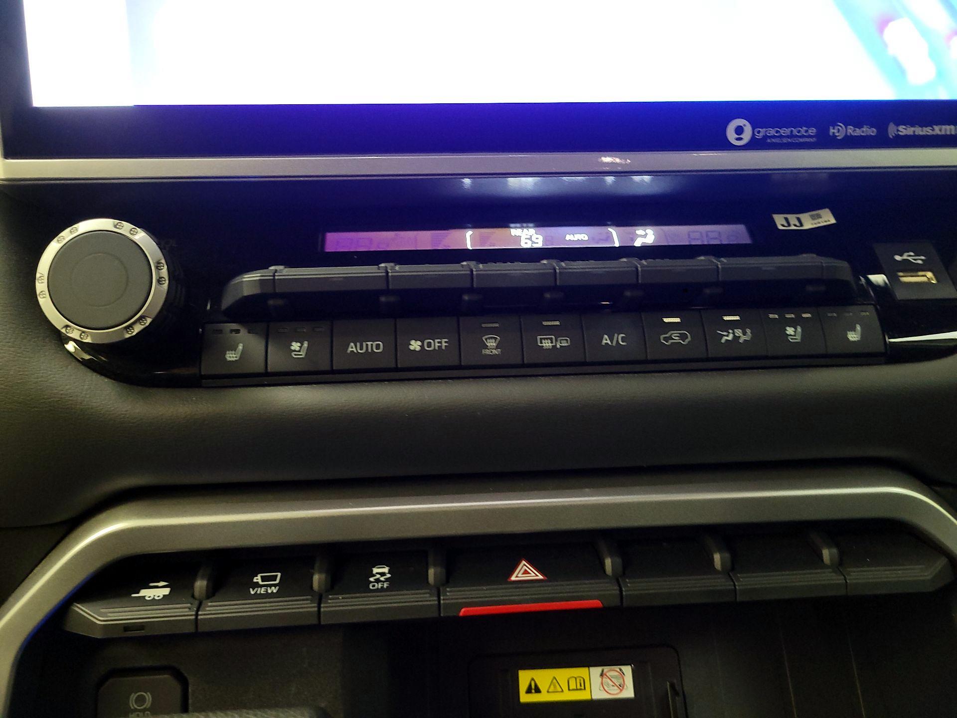 Thumbnail: 2024 Toyota Sequoia - 16
