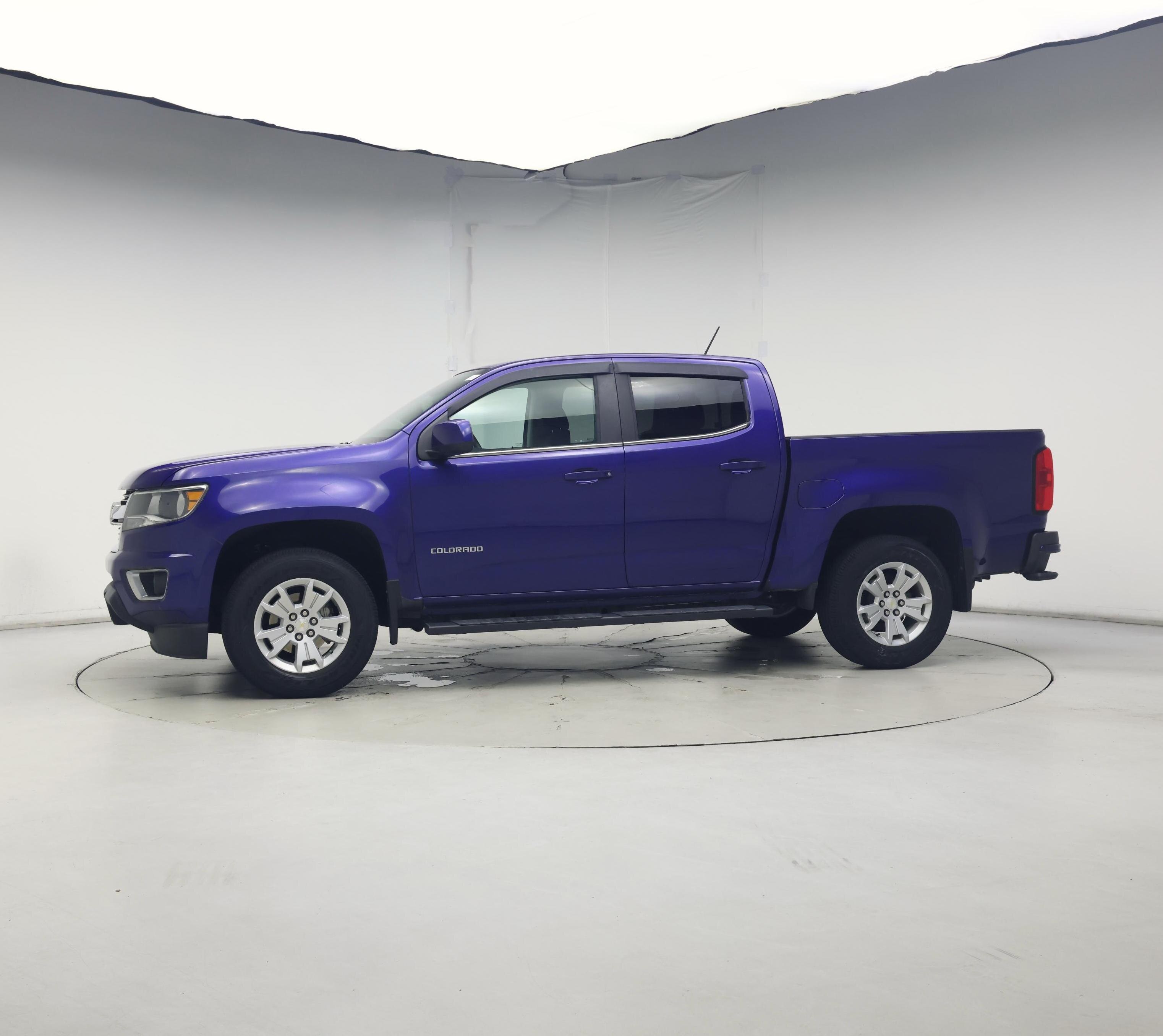 Thumbnail: 2017 Chevrolet Colorado - 3