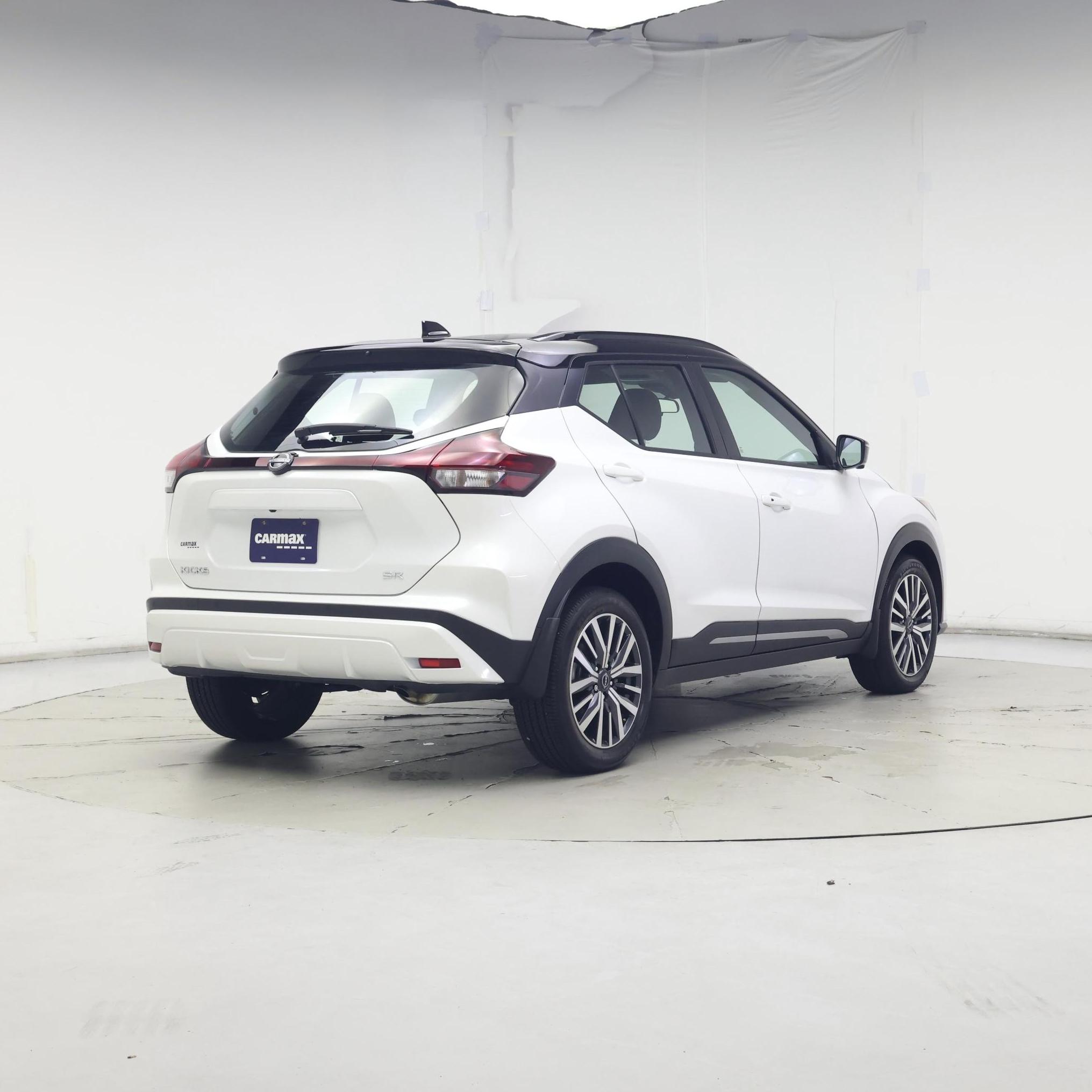 Thumbnail: 2023 Nissan Kicks - 8